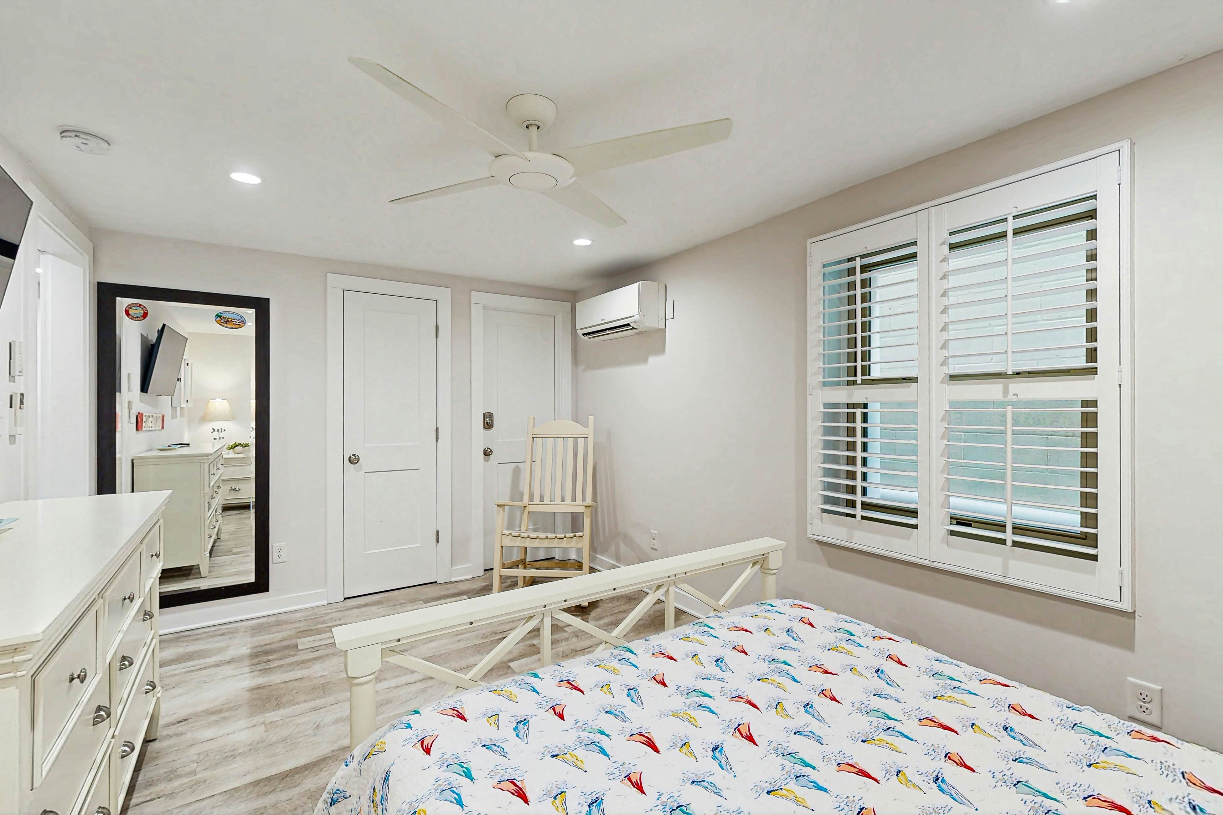 Town of Rehoboth Beach - The Boxwood House - 21 Wilmington Ave #1E