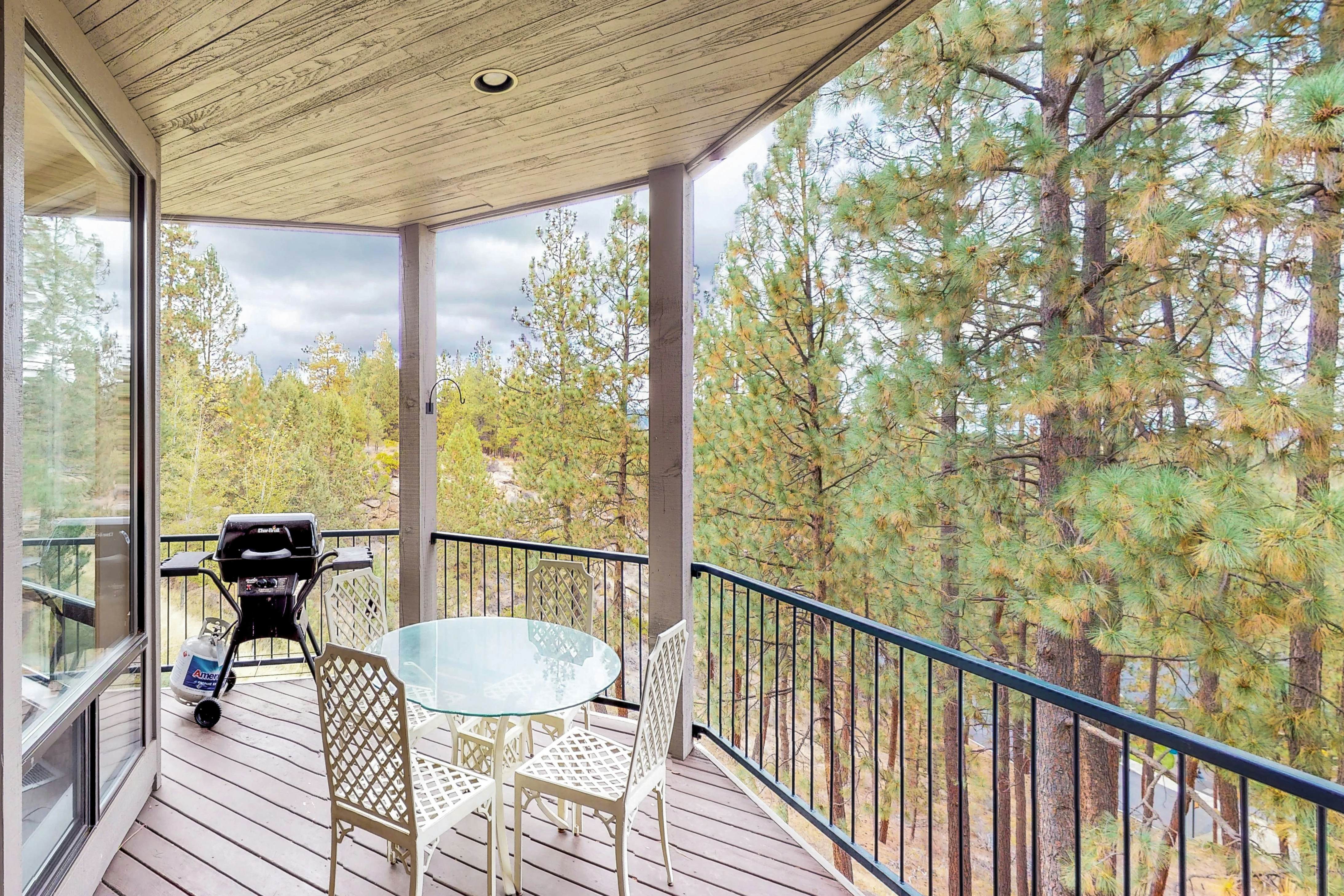 Ponderosa Views & Seclusion in Century West