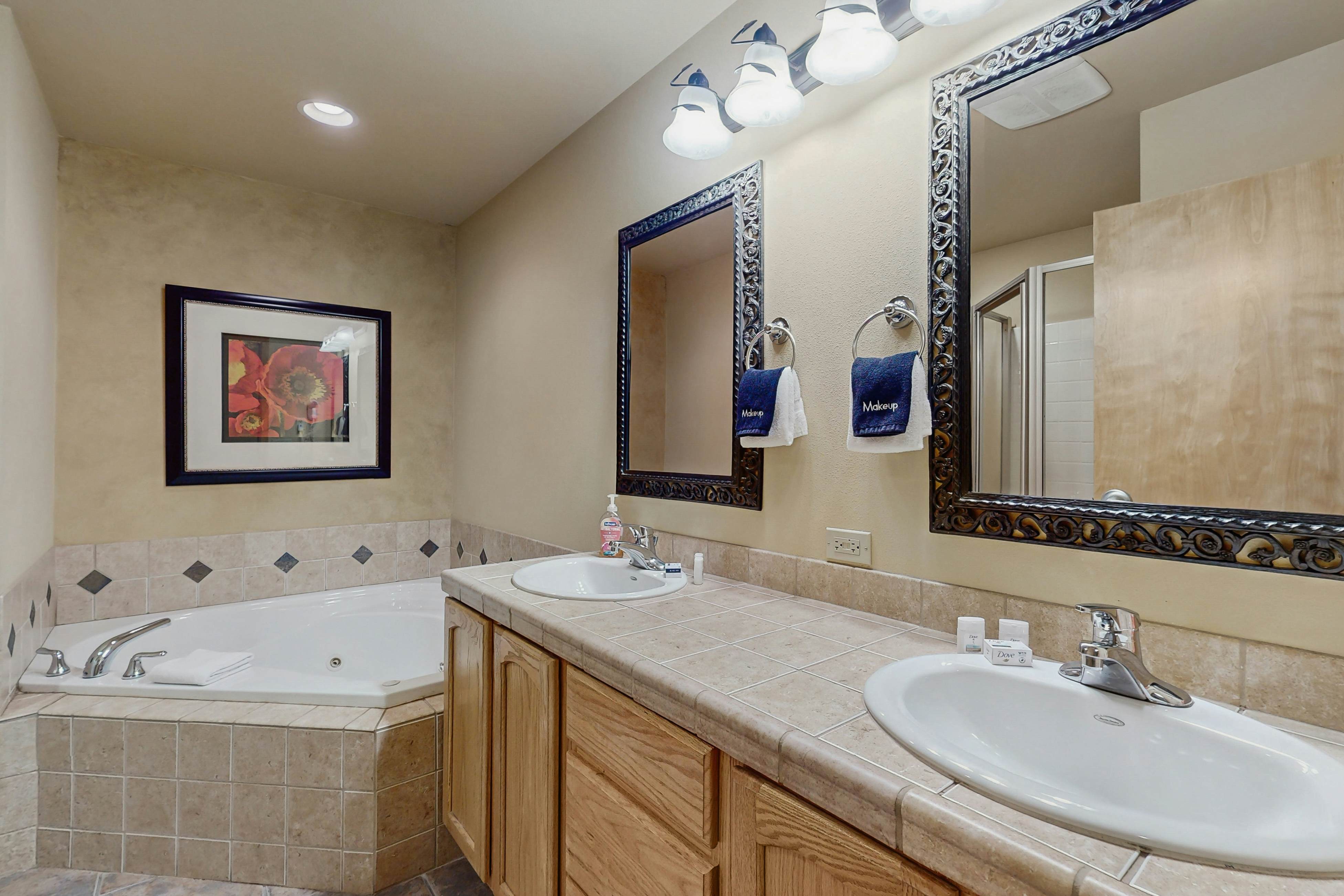 Icicle Village Resort 402 - Juniper Studio