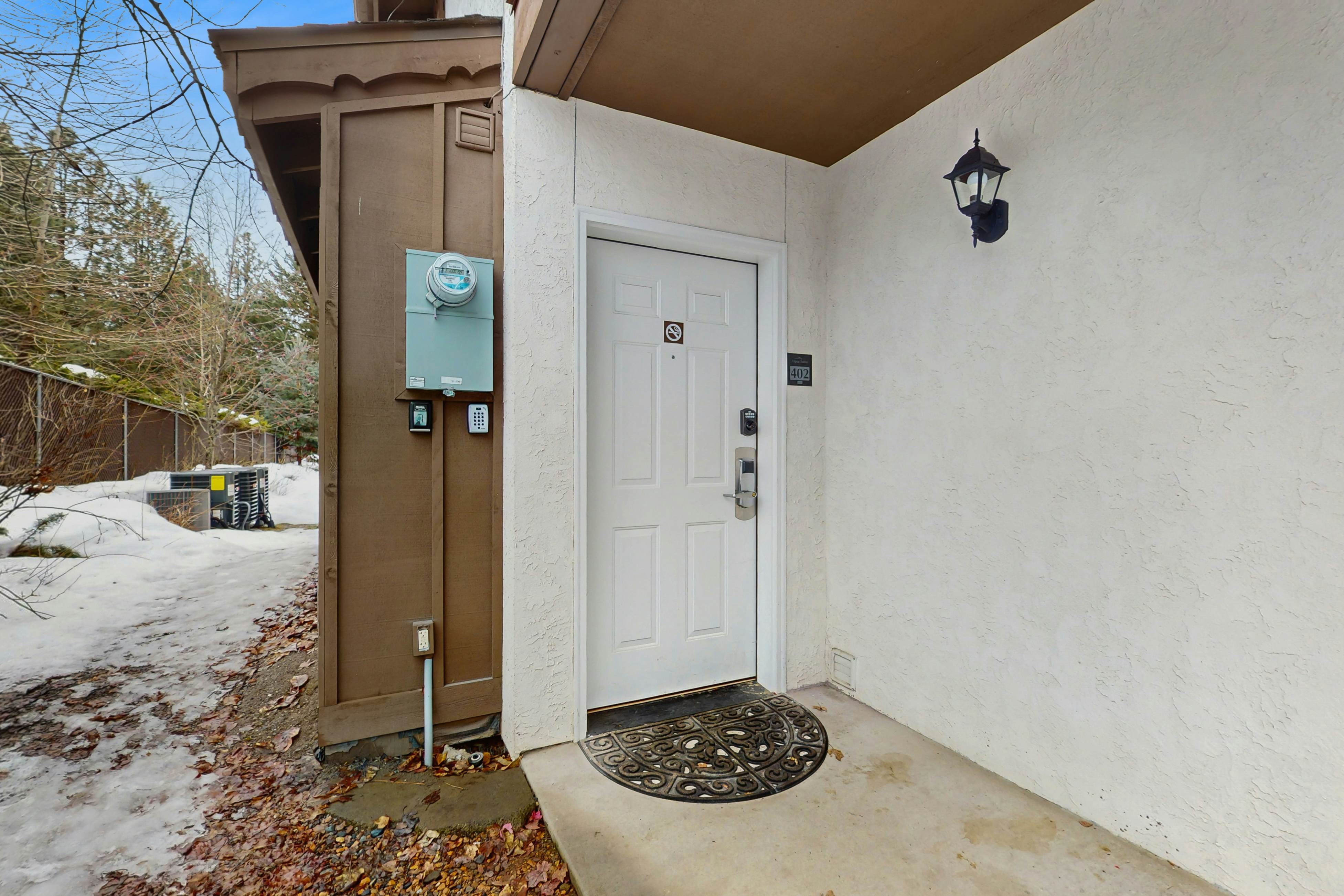 Icicle Village Resort 402 - Juniper Studio