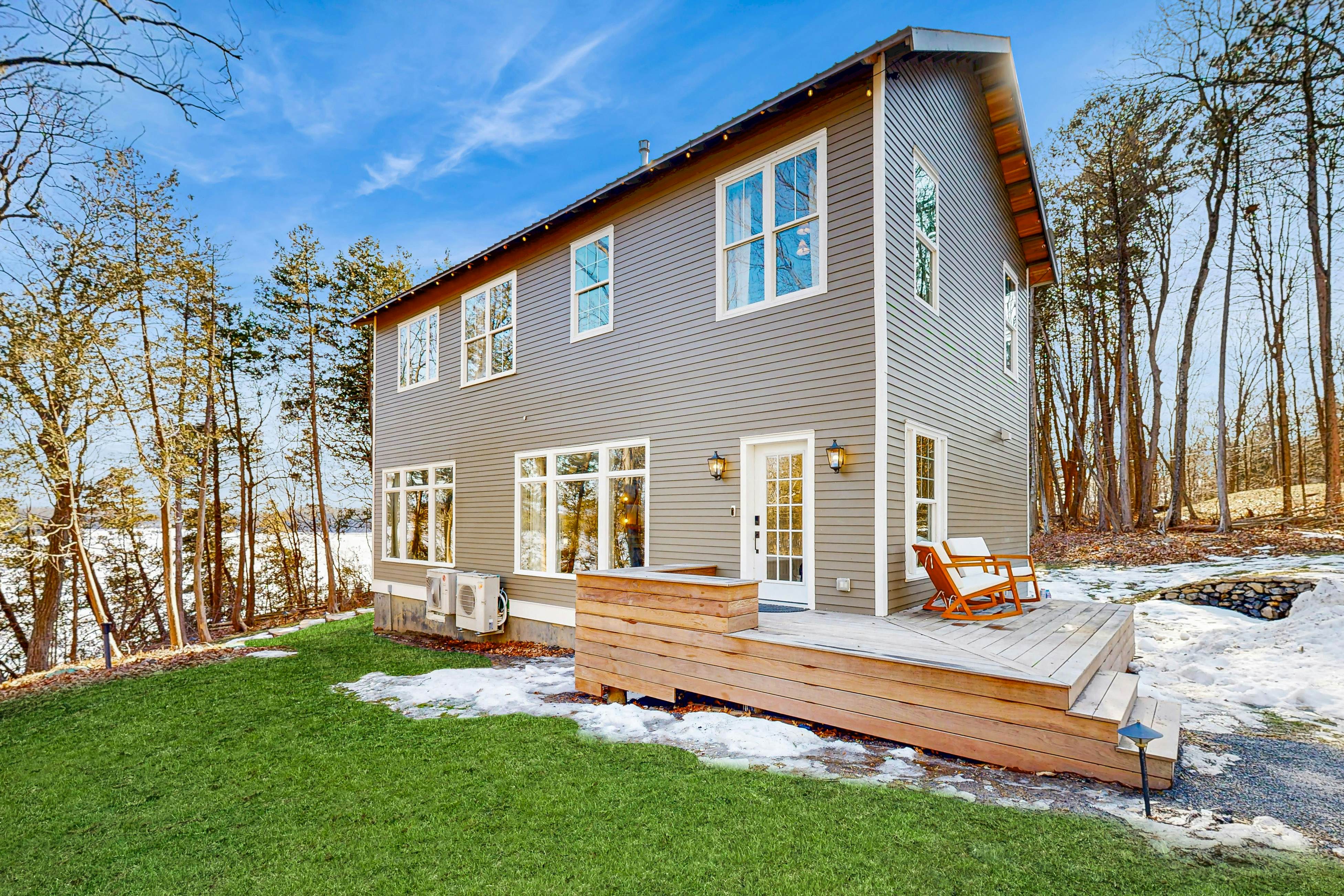 Cedar Beach Lakehouse