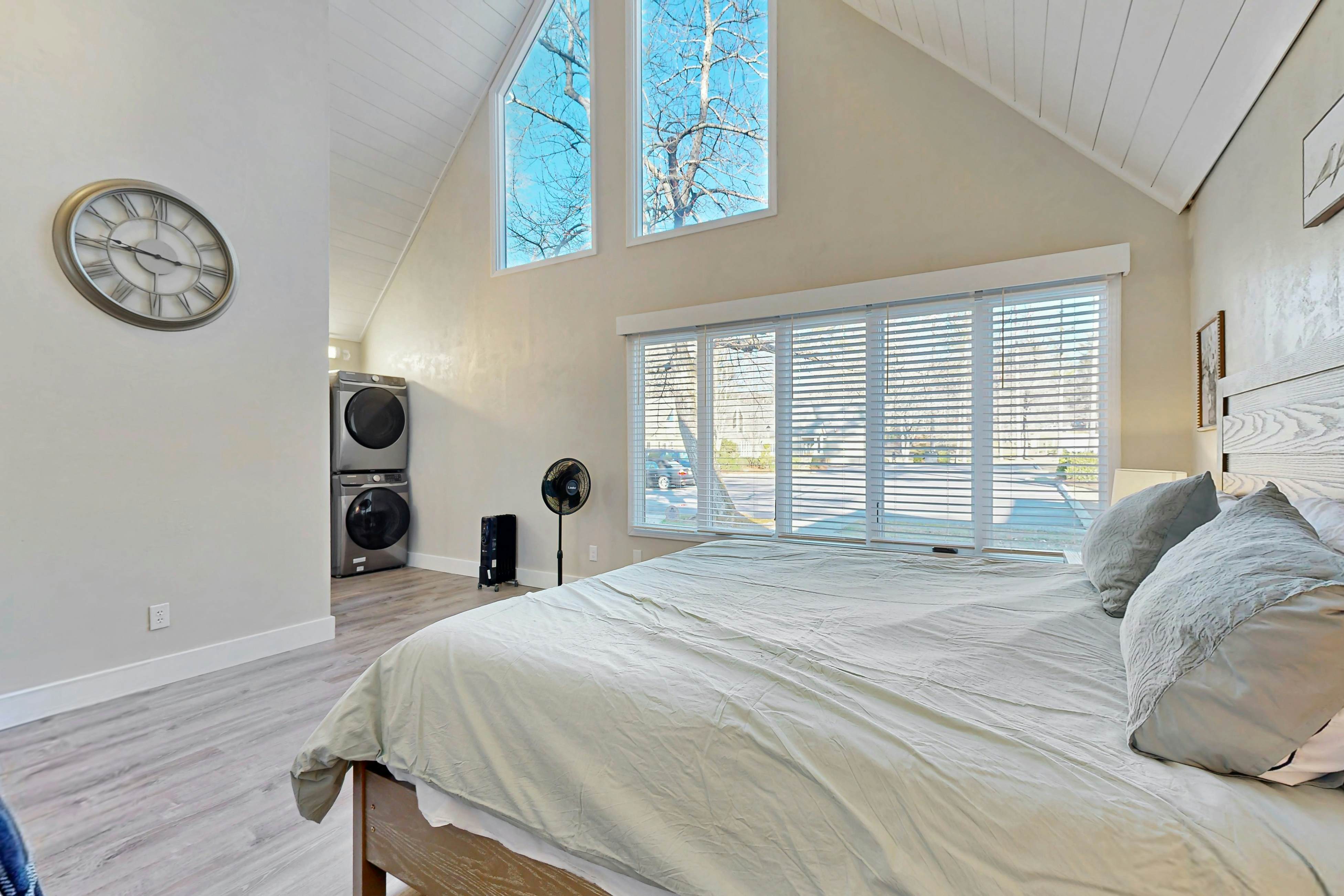 Sapphire Serenity - Studio