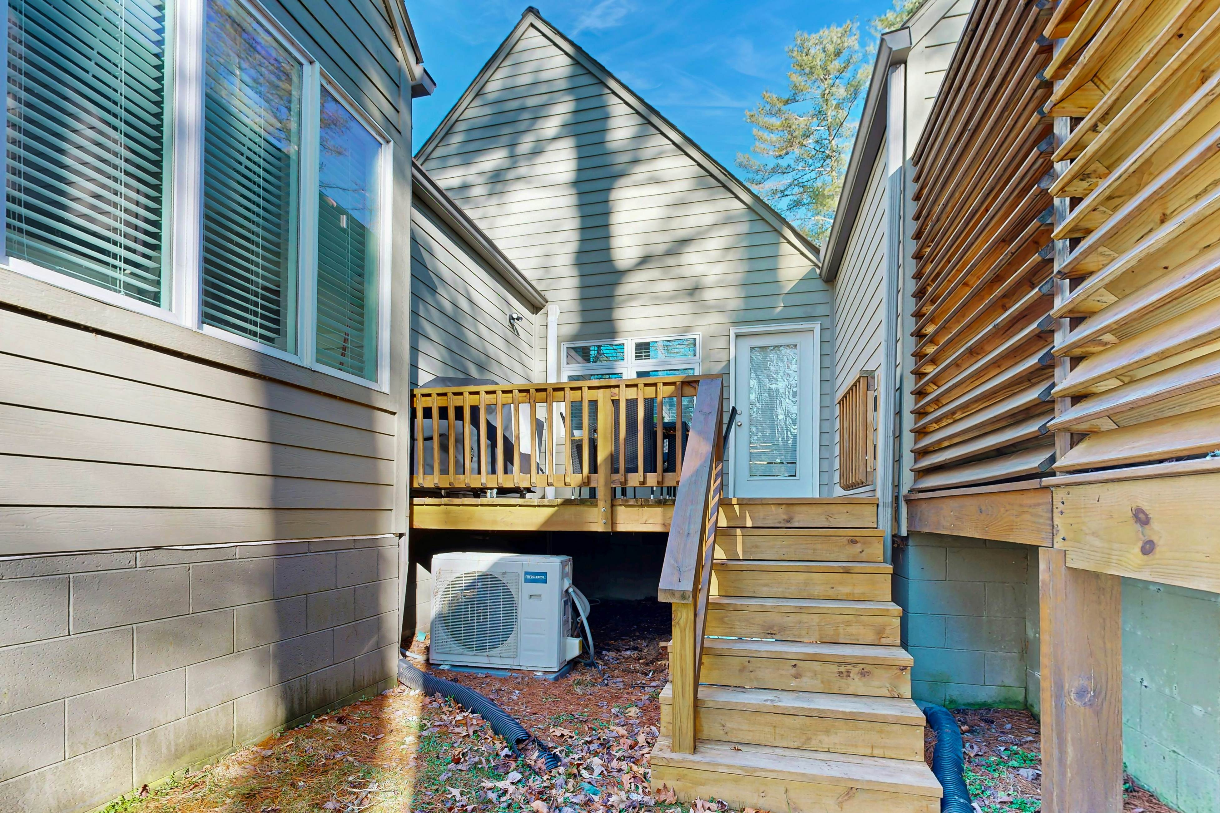 Sapphire Serenity - Studio