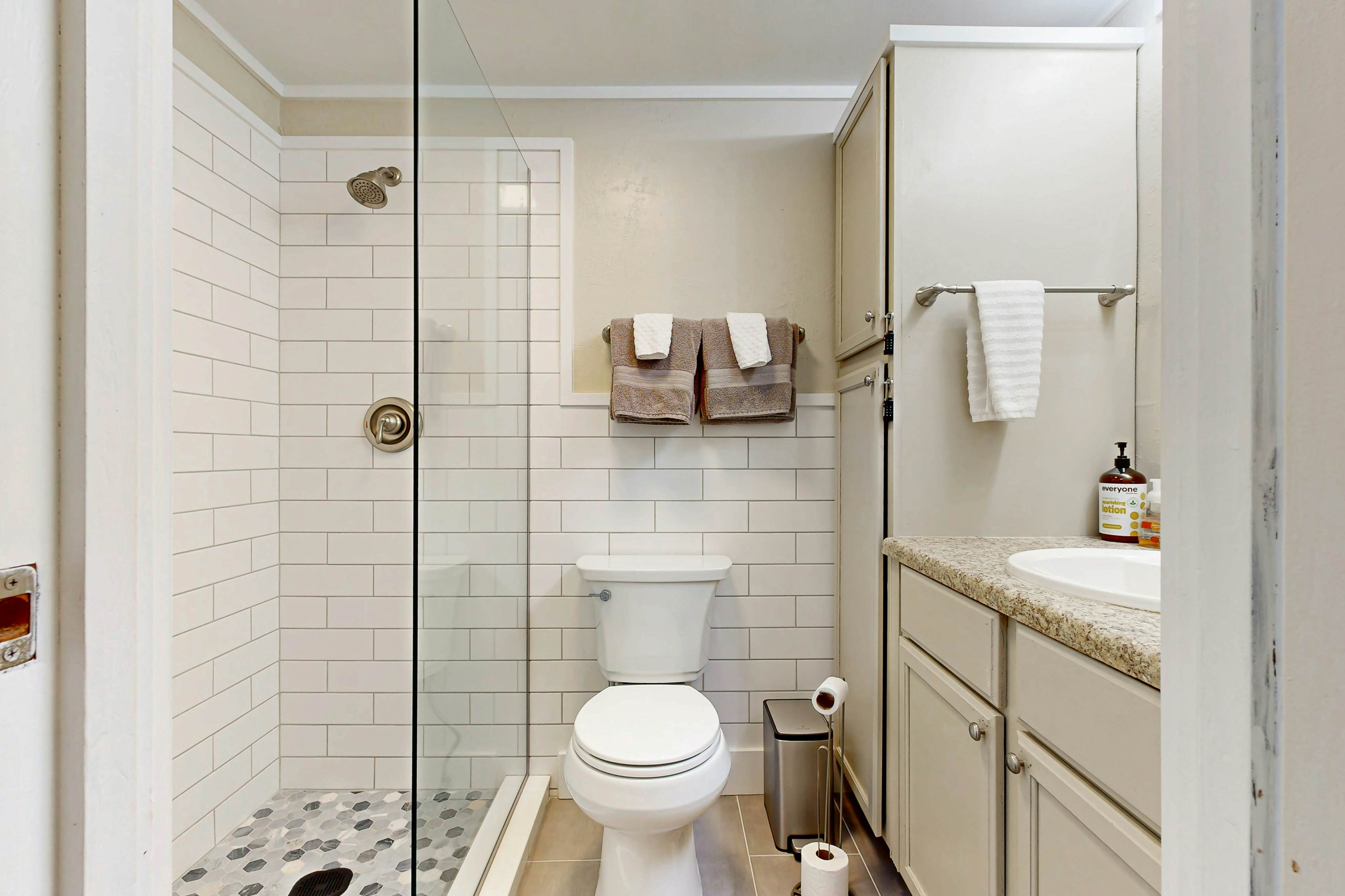 Sapphire Serenity - Studio