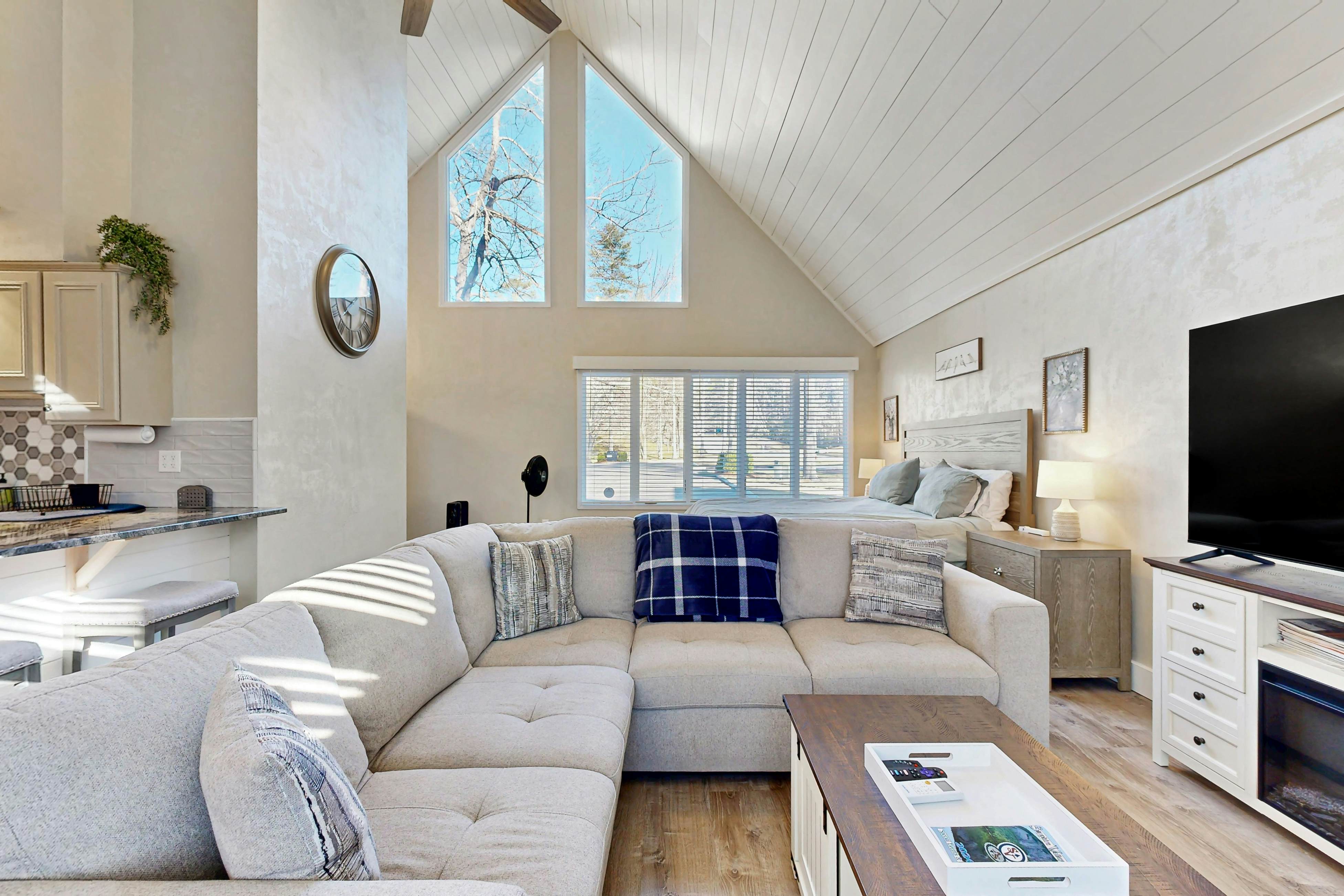 Sapphire Serenity - Studio