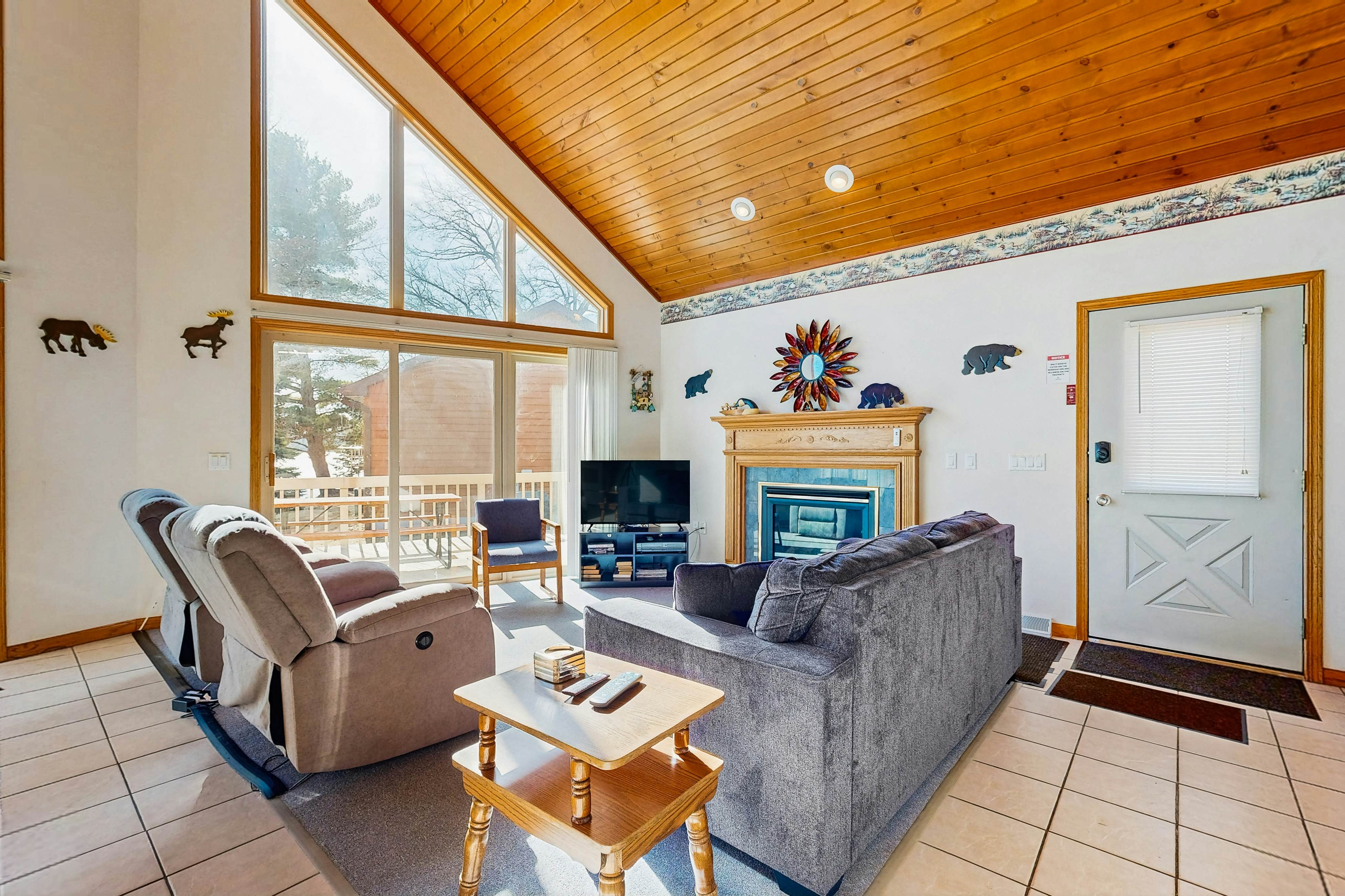 Thunderbird Resort Condo 1050C