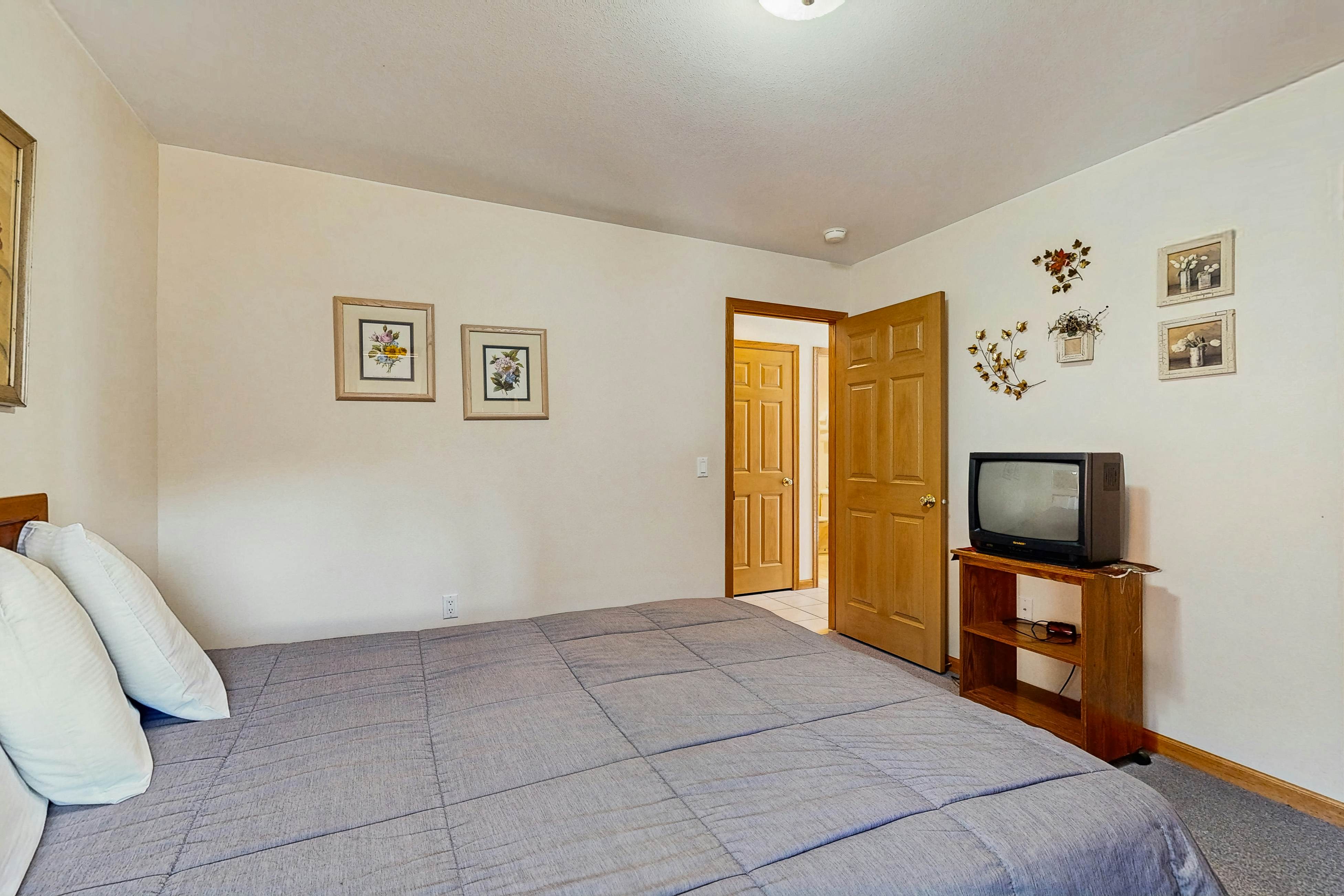 Thunderbird Resort Condo 1050C