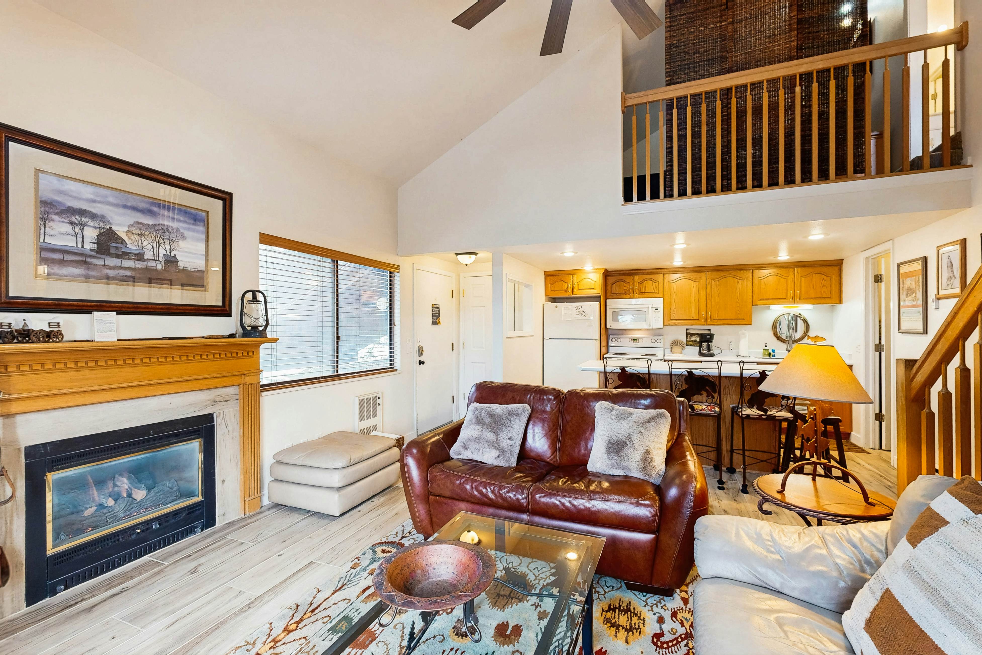 H8 Red Pine Paradise Loft at Canyons Village