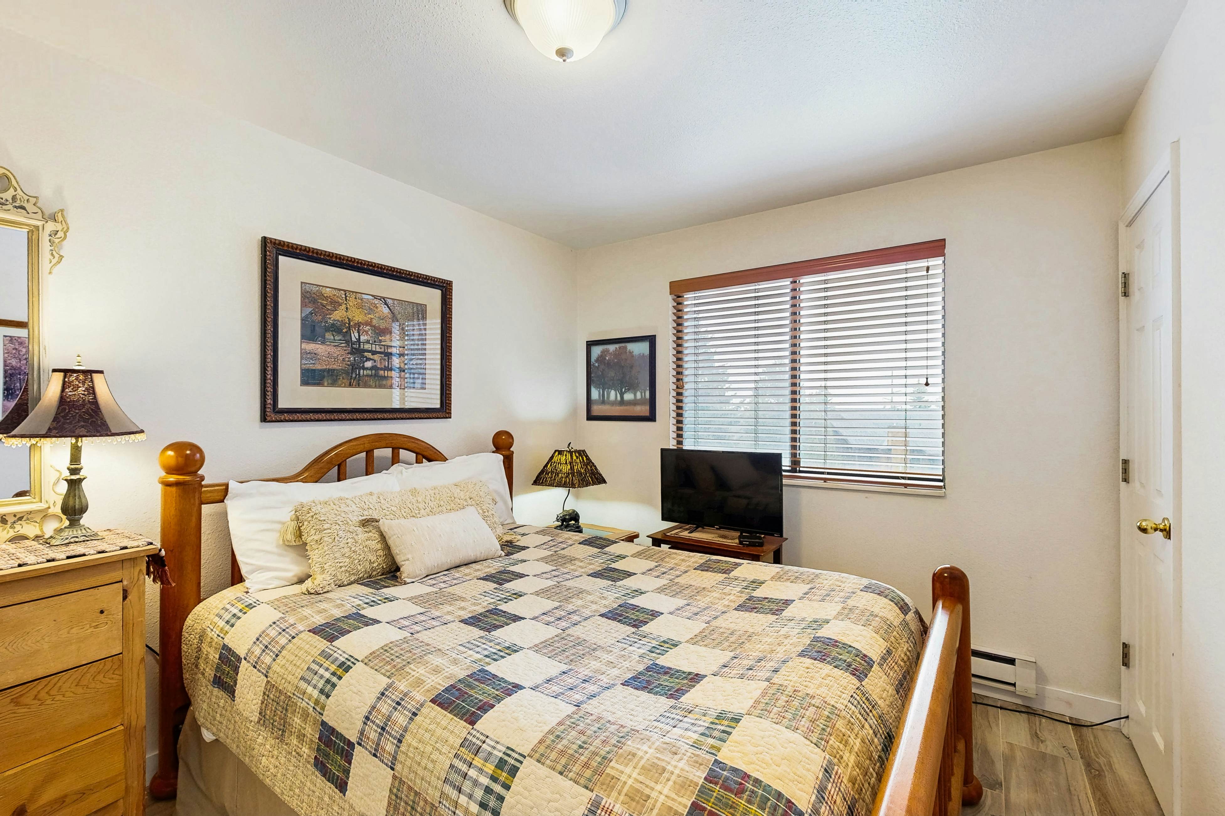 H8 Red Pine Paradise Loft at Canyons Village