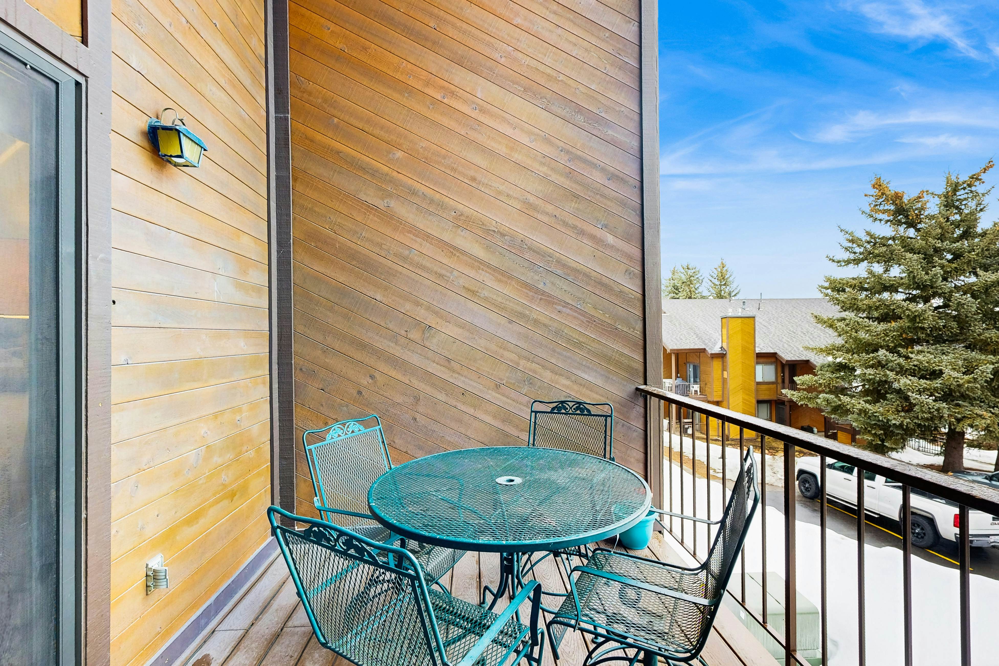 H8 Red Pine Paradise Loft at Canyons Village