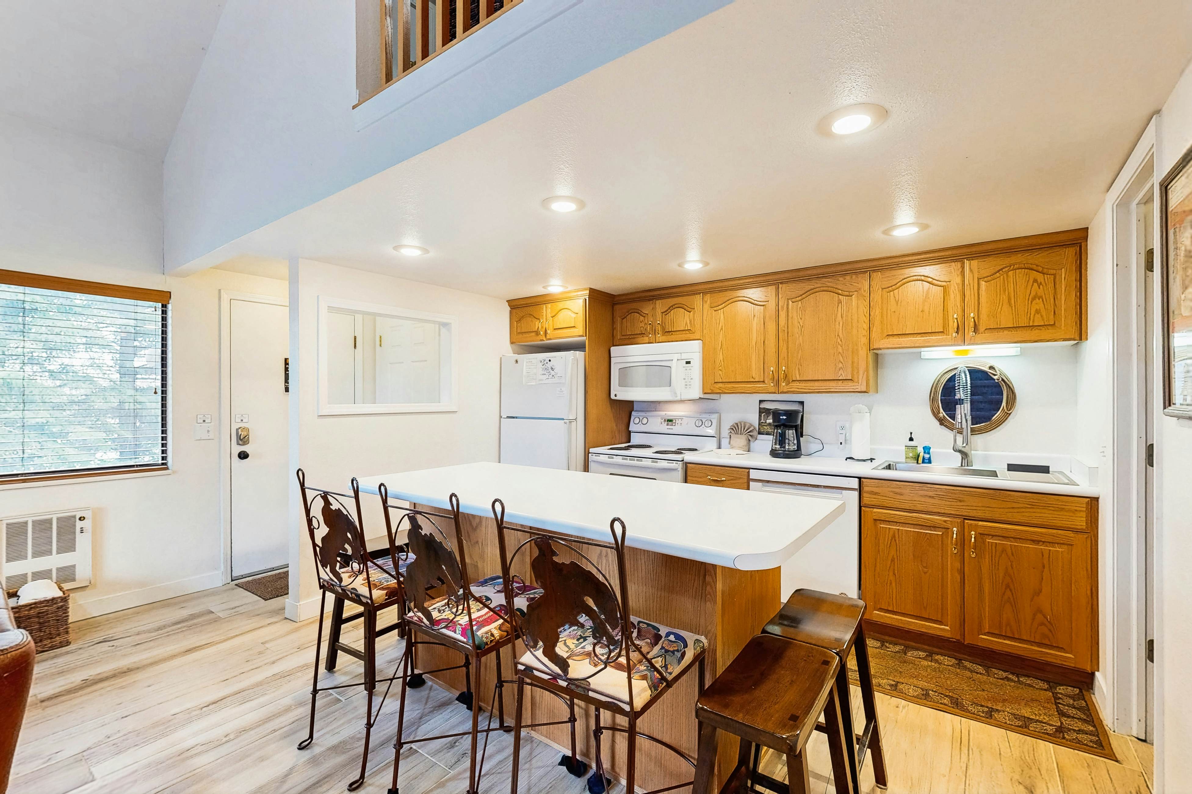 H8 Red Pine Paradise Loft at Canyons Village