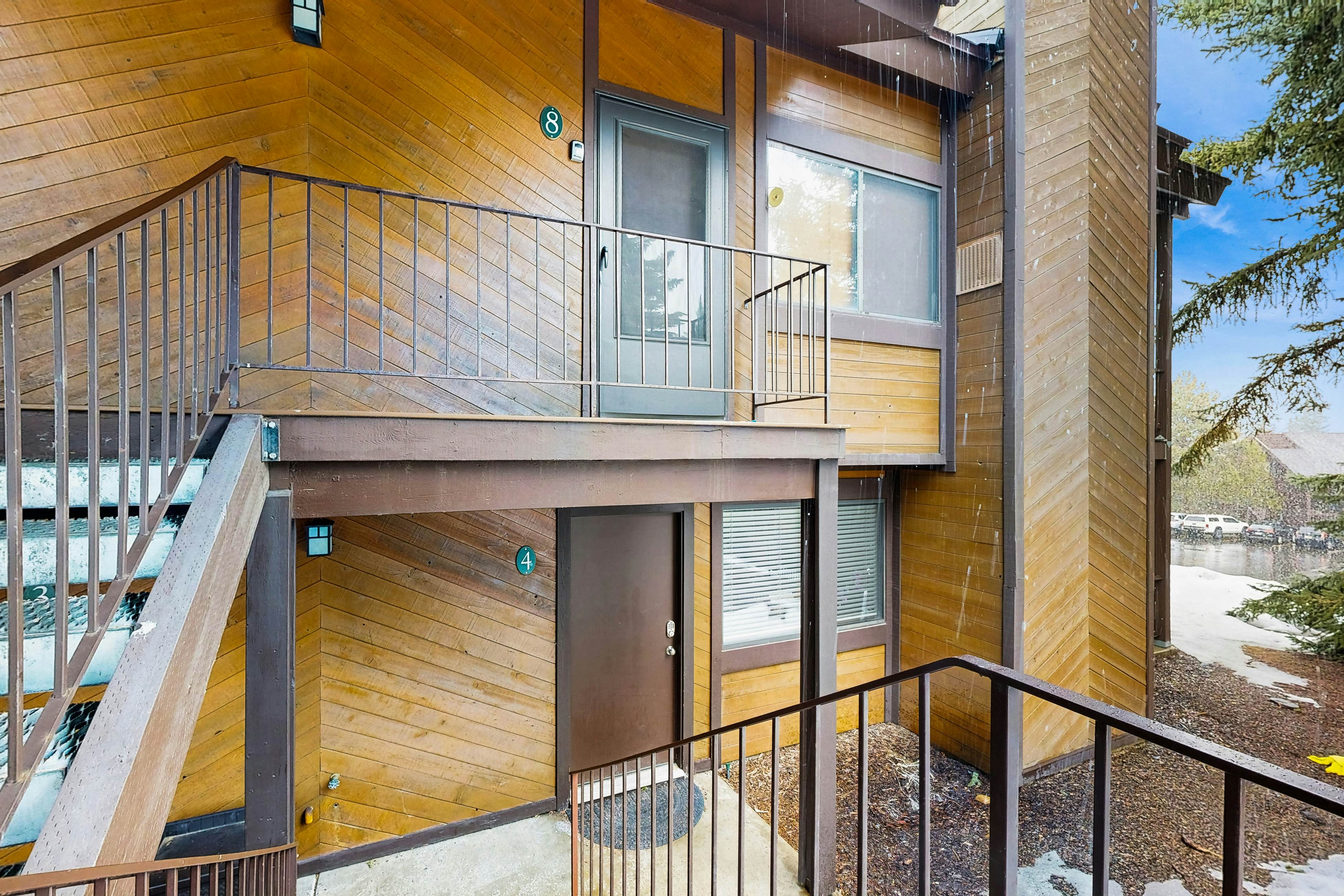 H8 Red Pine Paradise Loft at Canyons Village