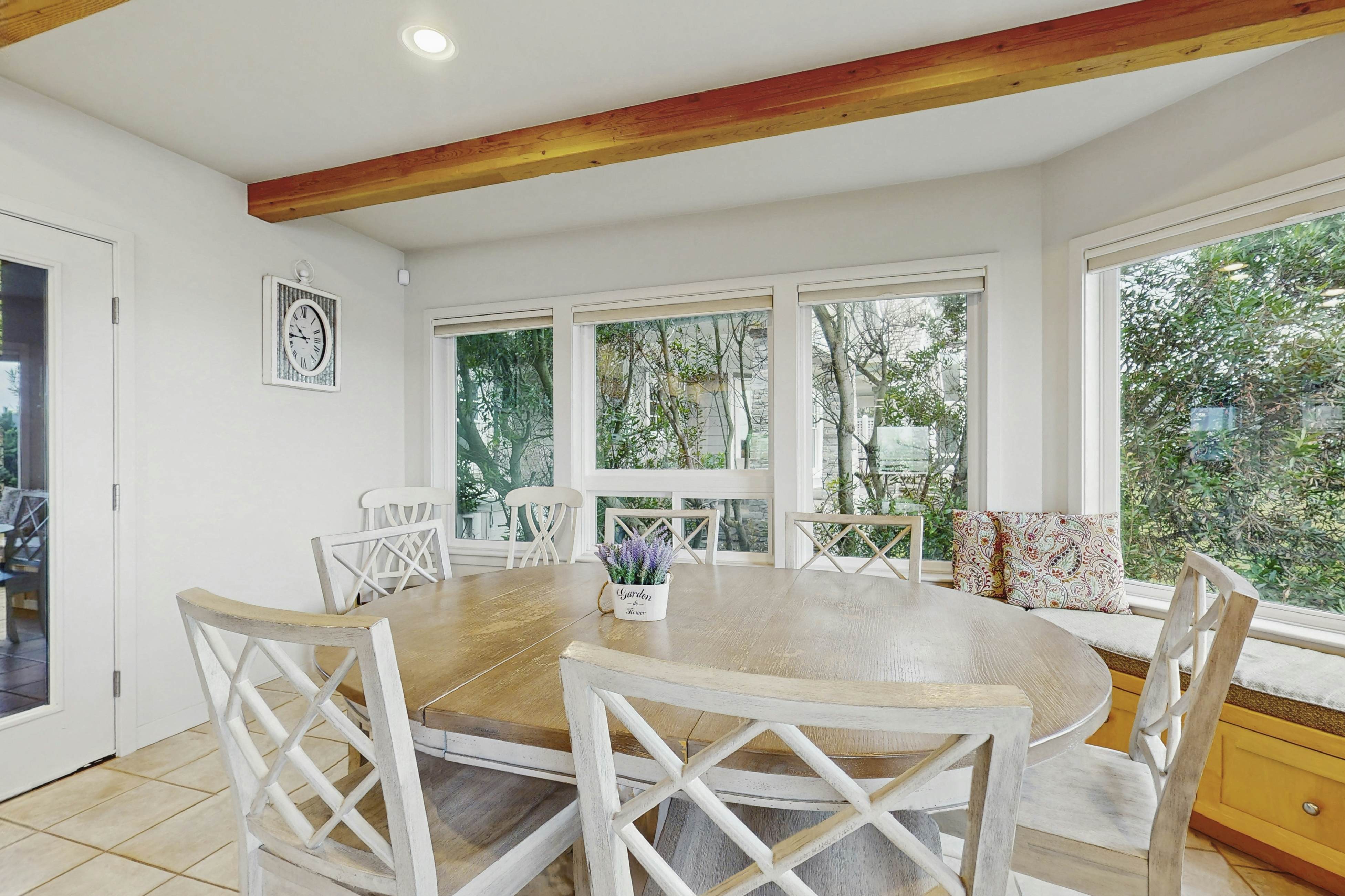 Camano Island Waterfront Modern Splendor