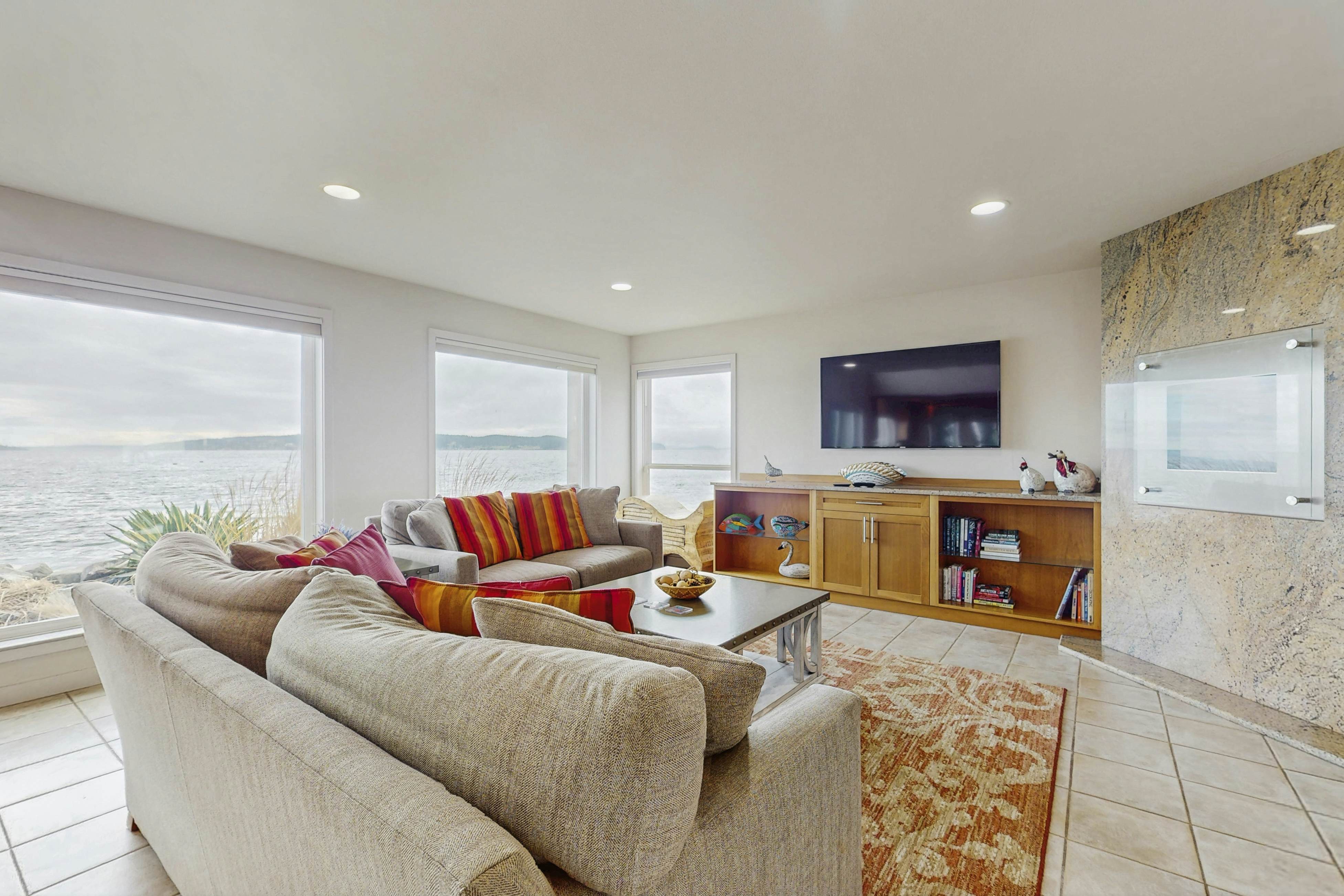 Camano Island Waterfront Modern Splendor