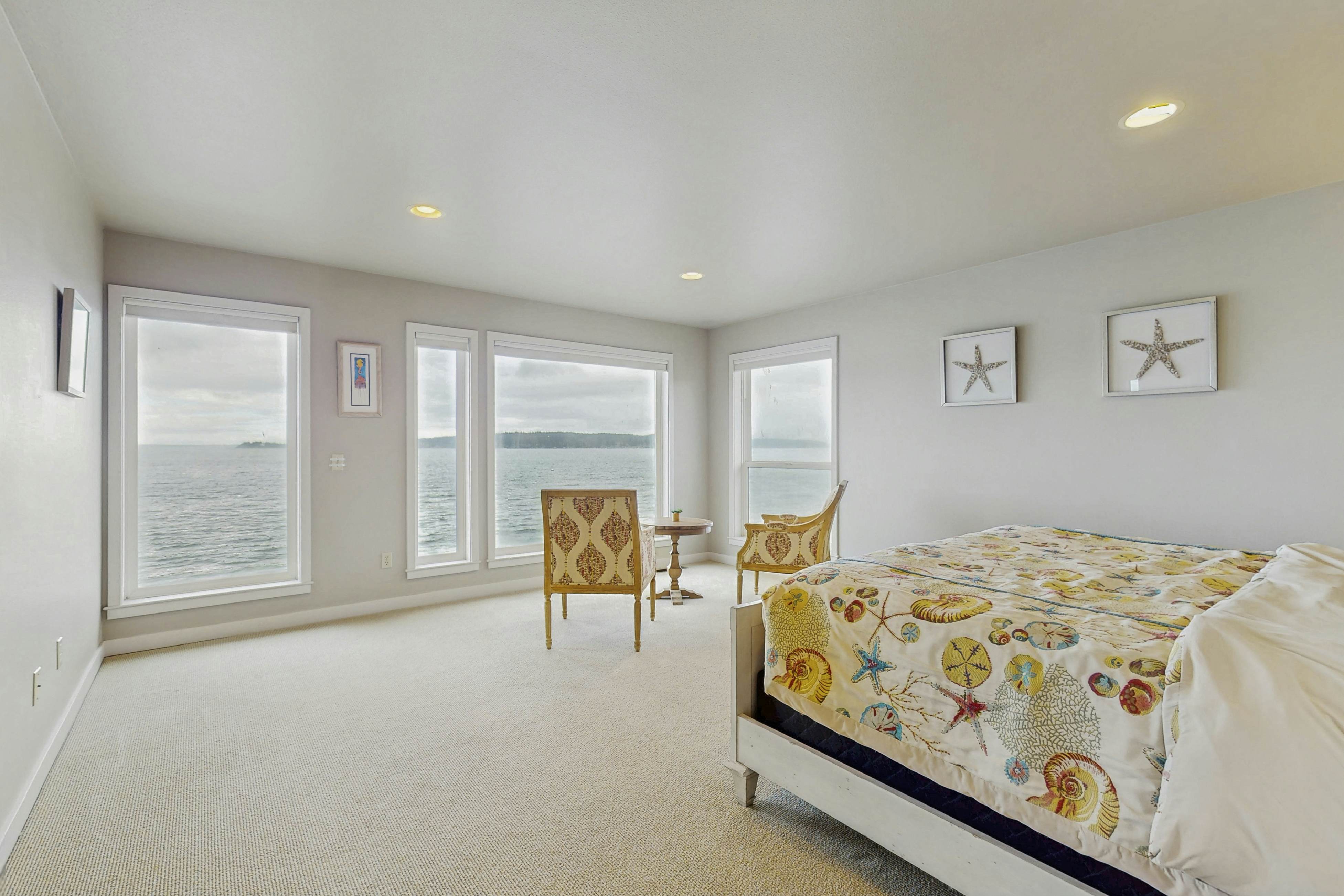 Camano Island Waterfront Modern Splendor