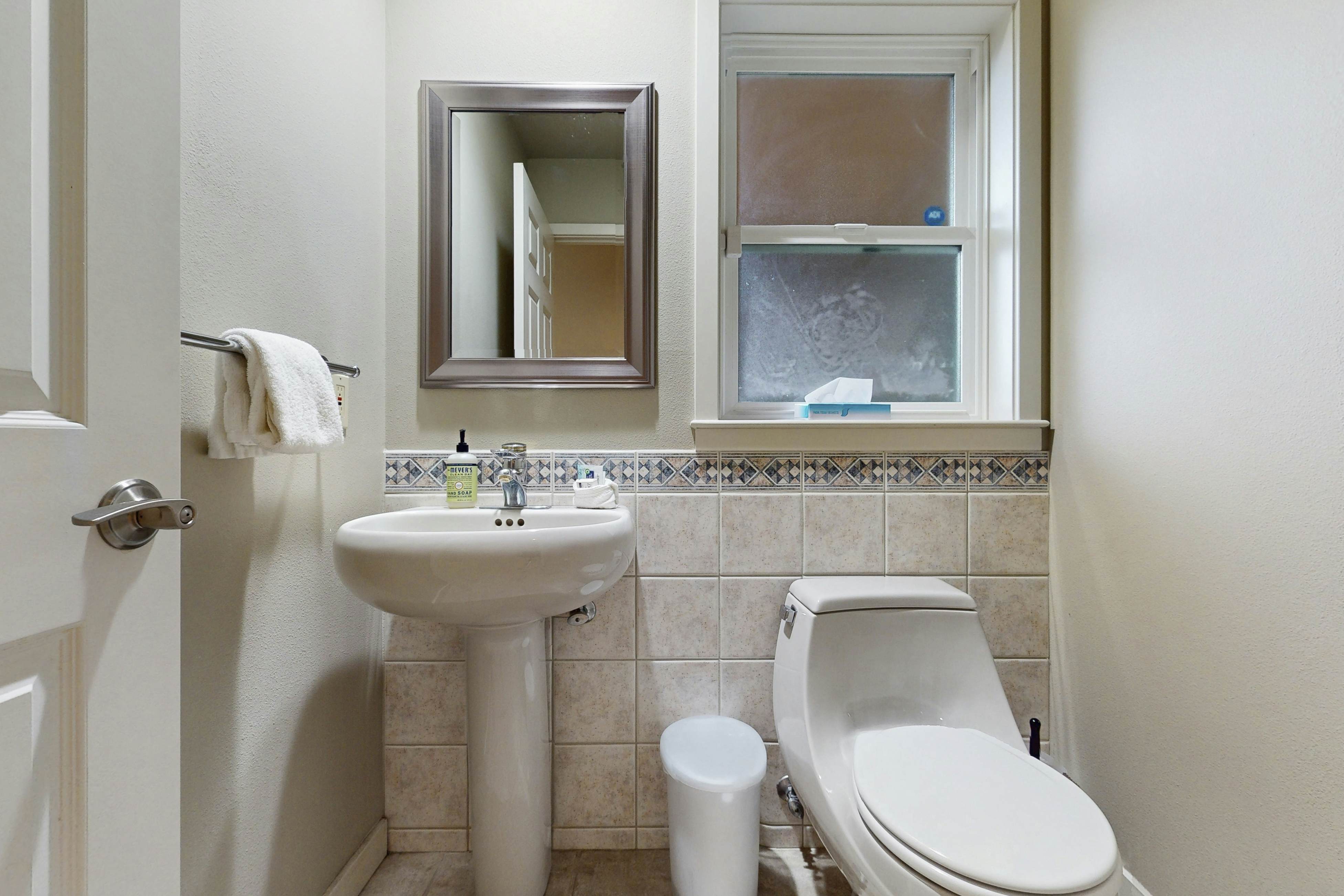 Camano Island Waterfront Modern Splendor