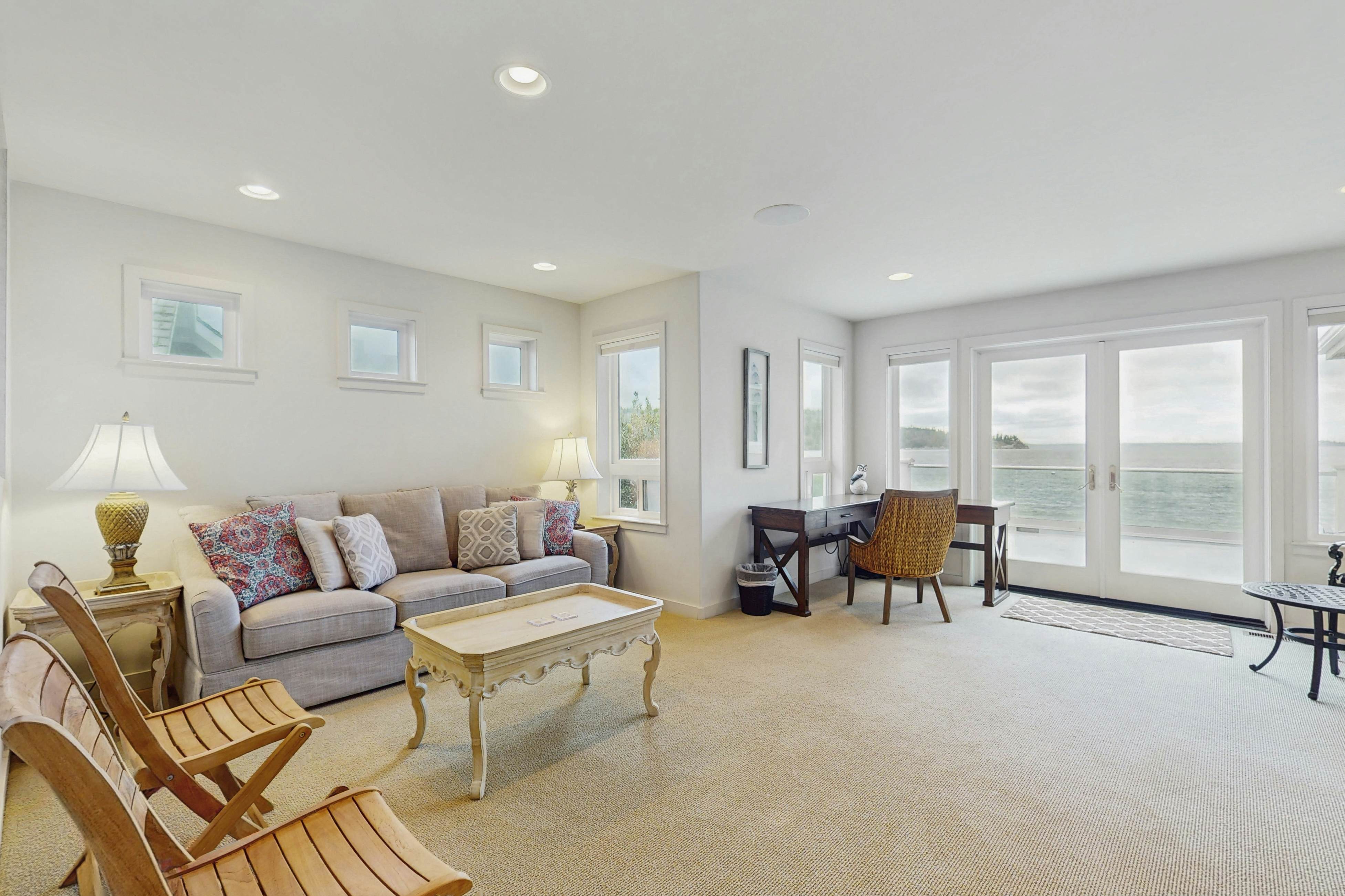 Camano Island Waterfront Modern Splendor