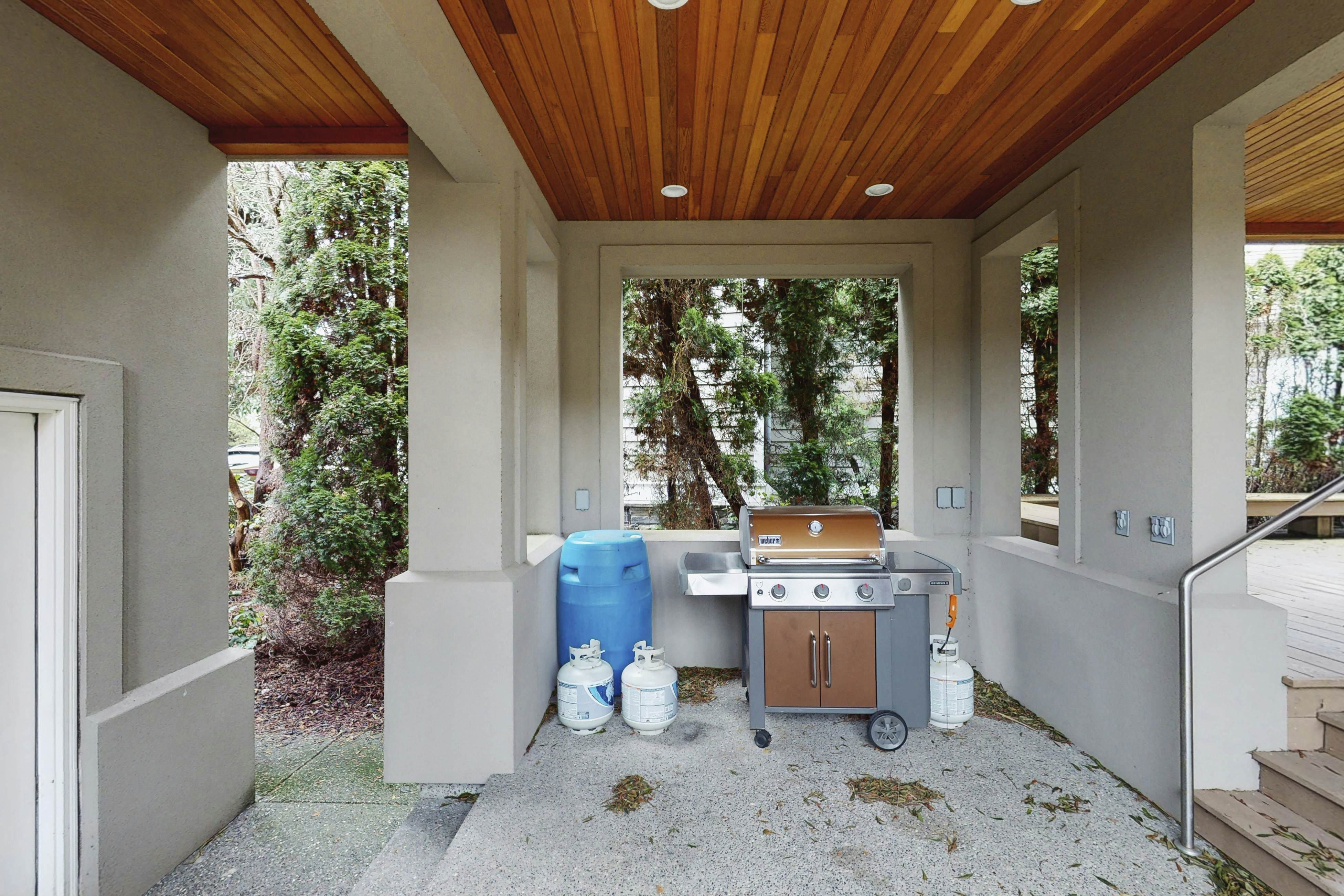 Camano Island Waterfront Modern Splendor