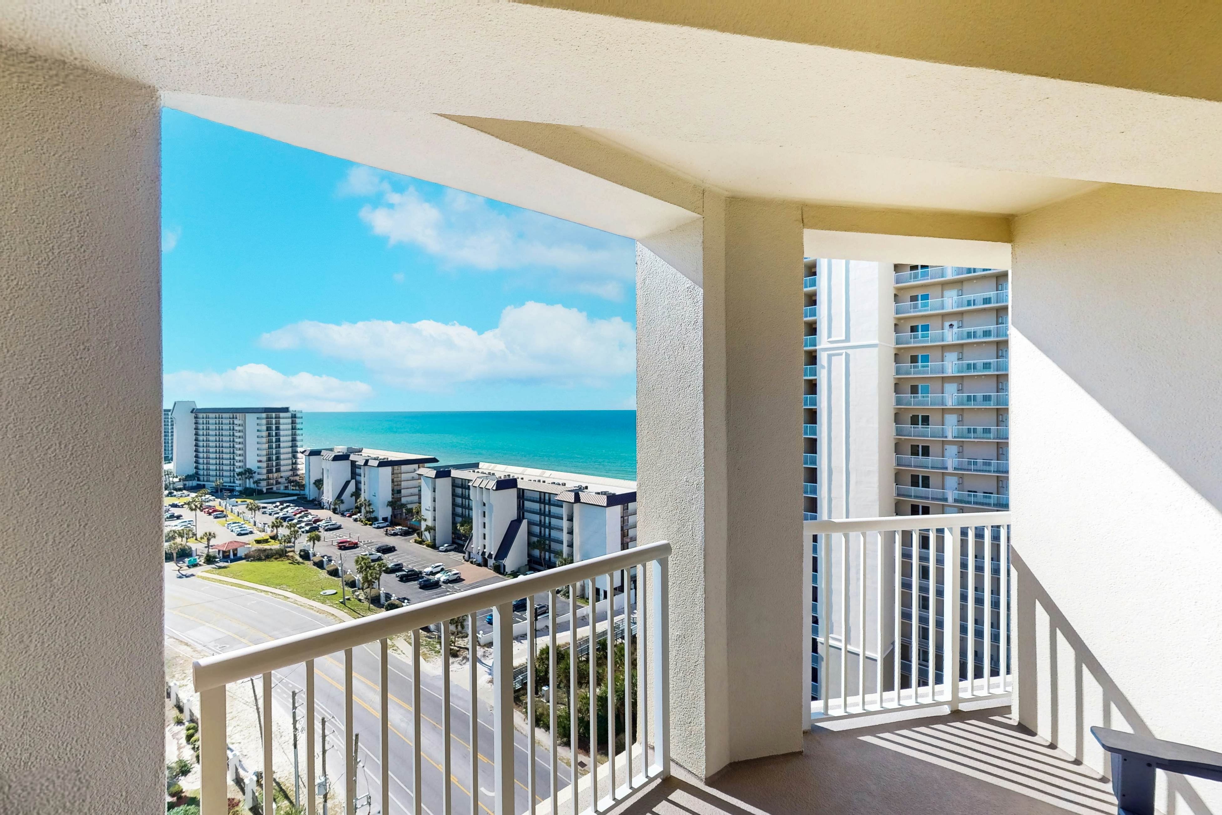 Grand Panama Tower 2-703