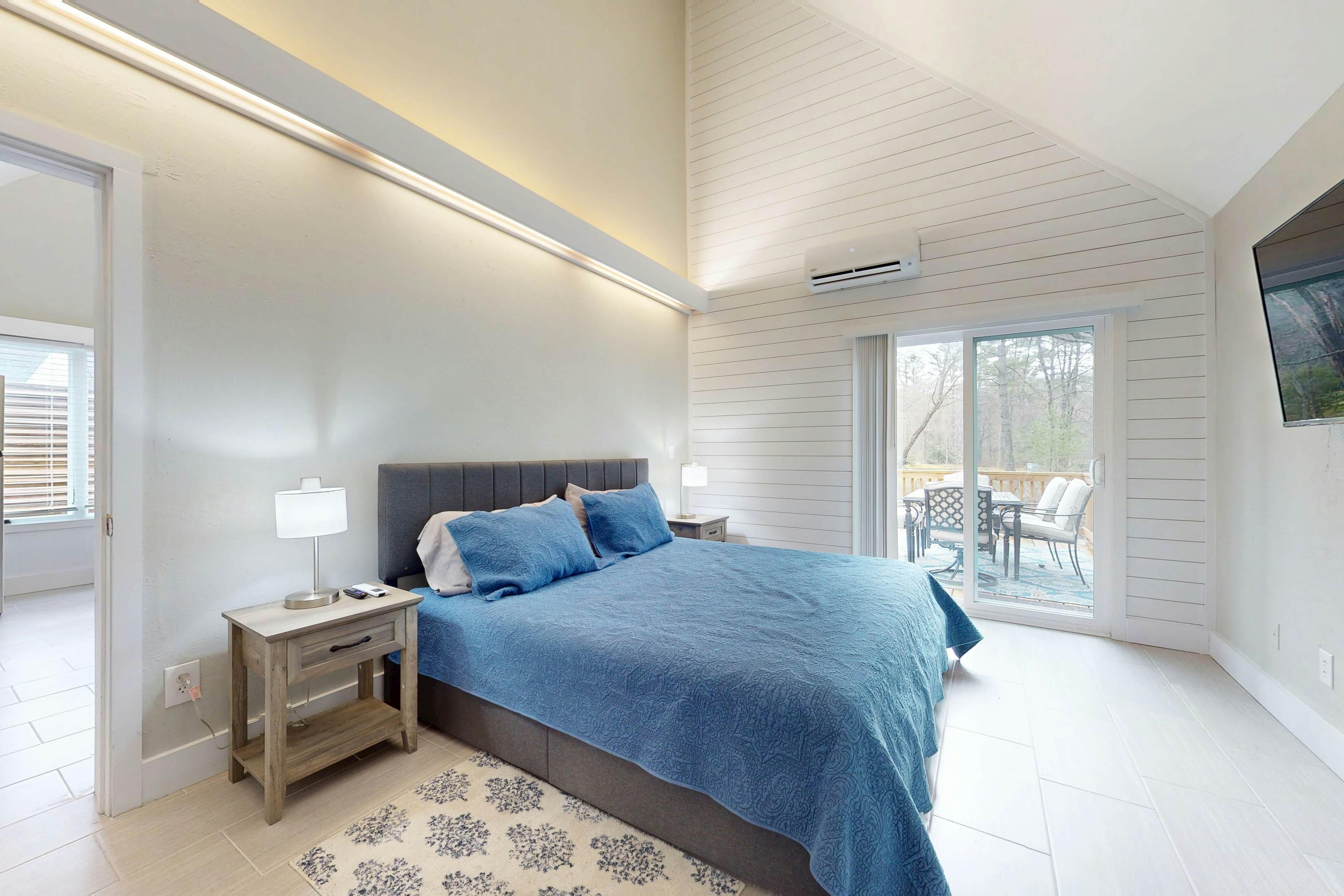 Sapphire Serenity - 1 BR