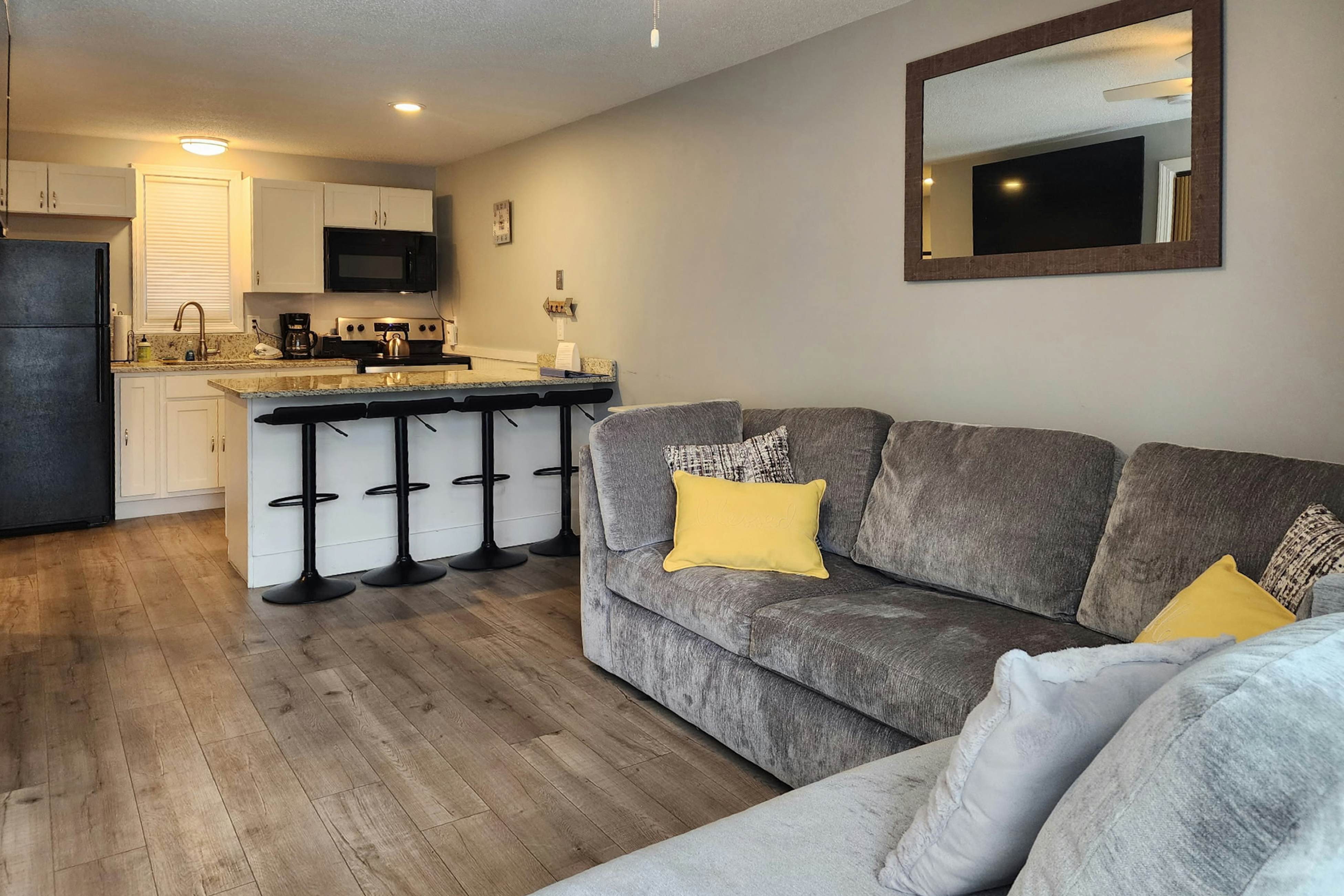 Misty Harbor Resort - Unit 210