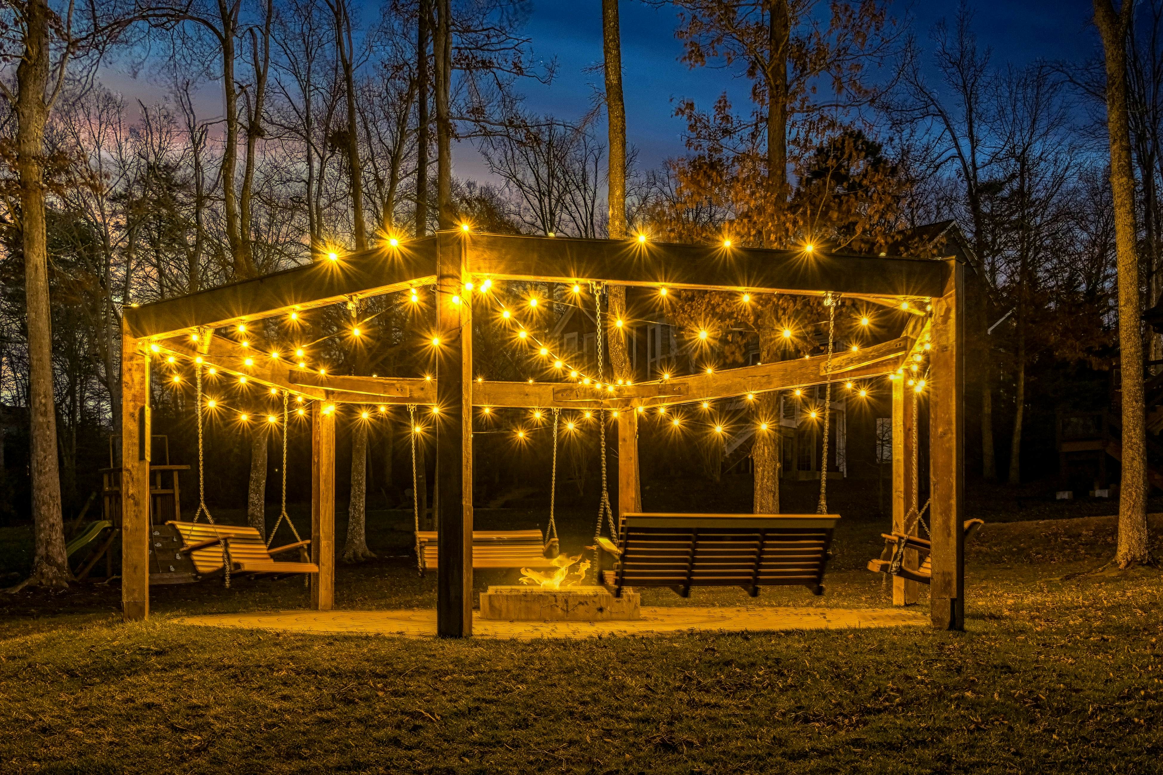 Lakefront Loggin' Off