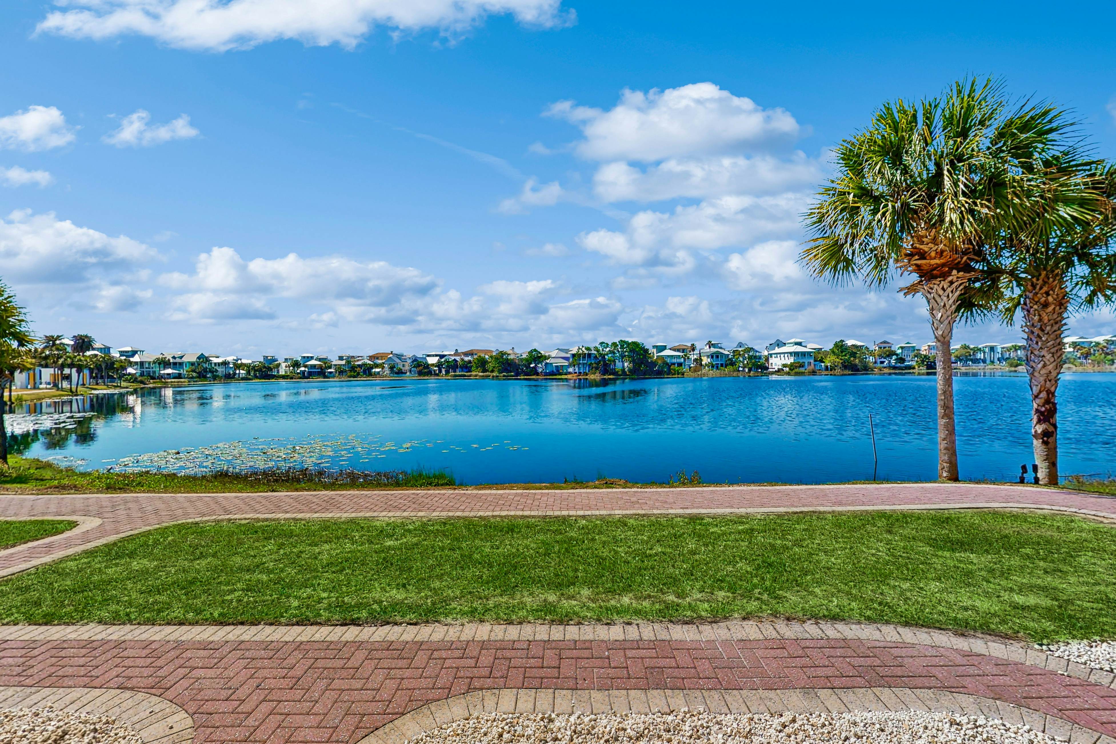 Carillon Beach Inn 102