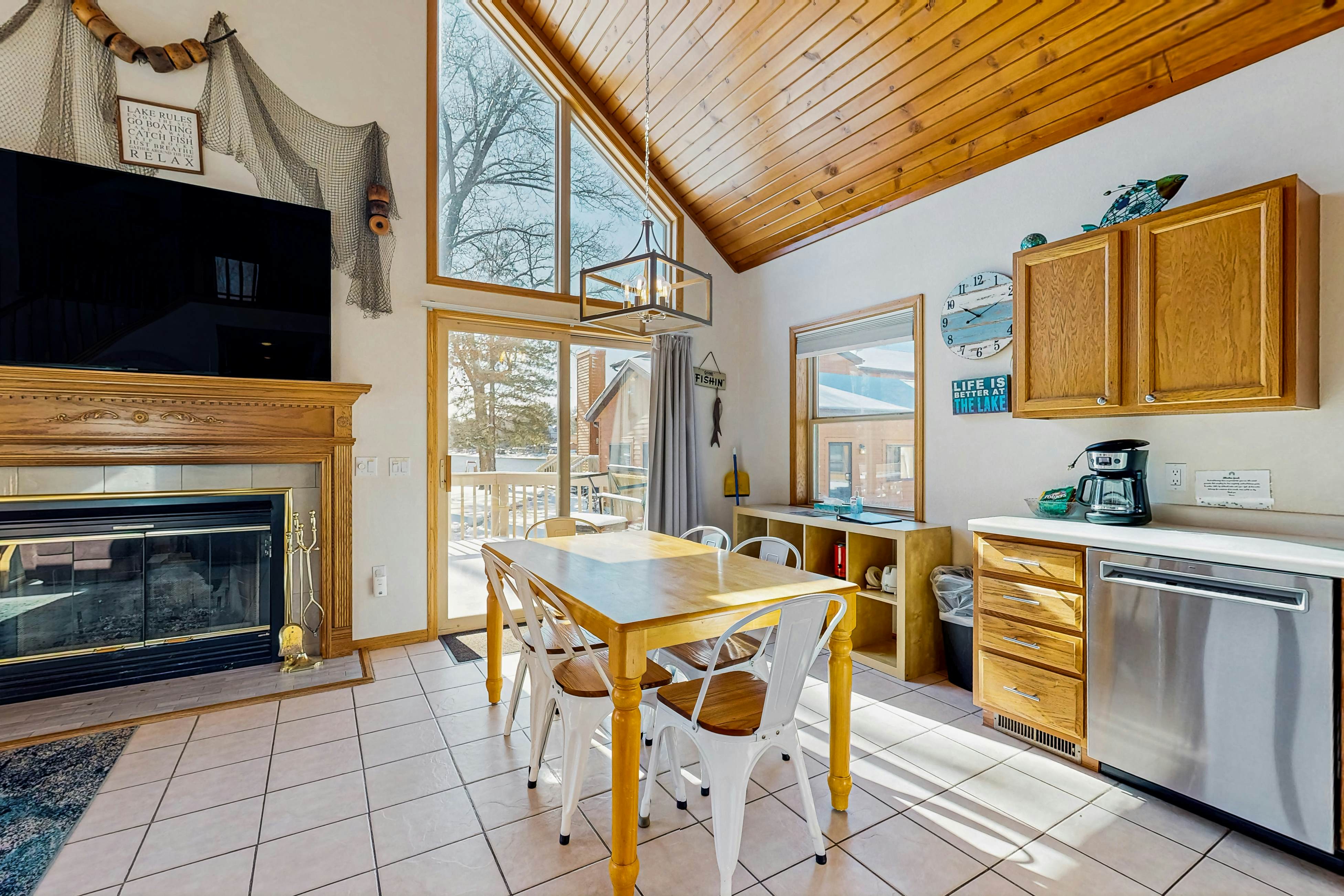 Thunderbird Resort Condo, Unit 1050A