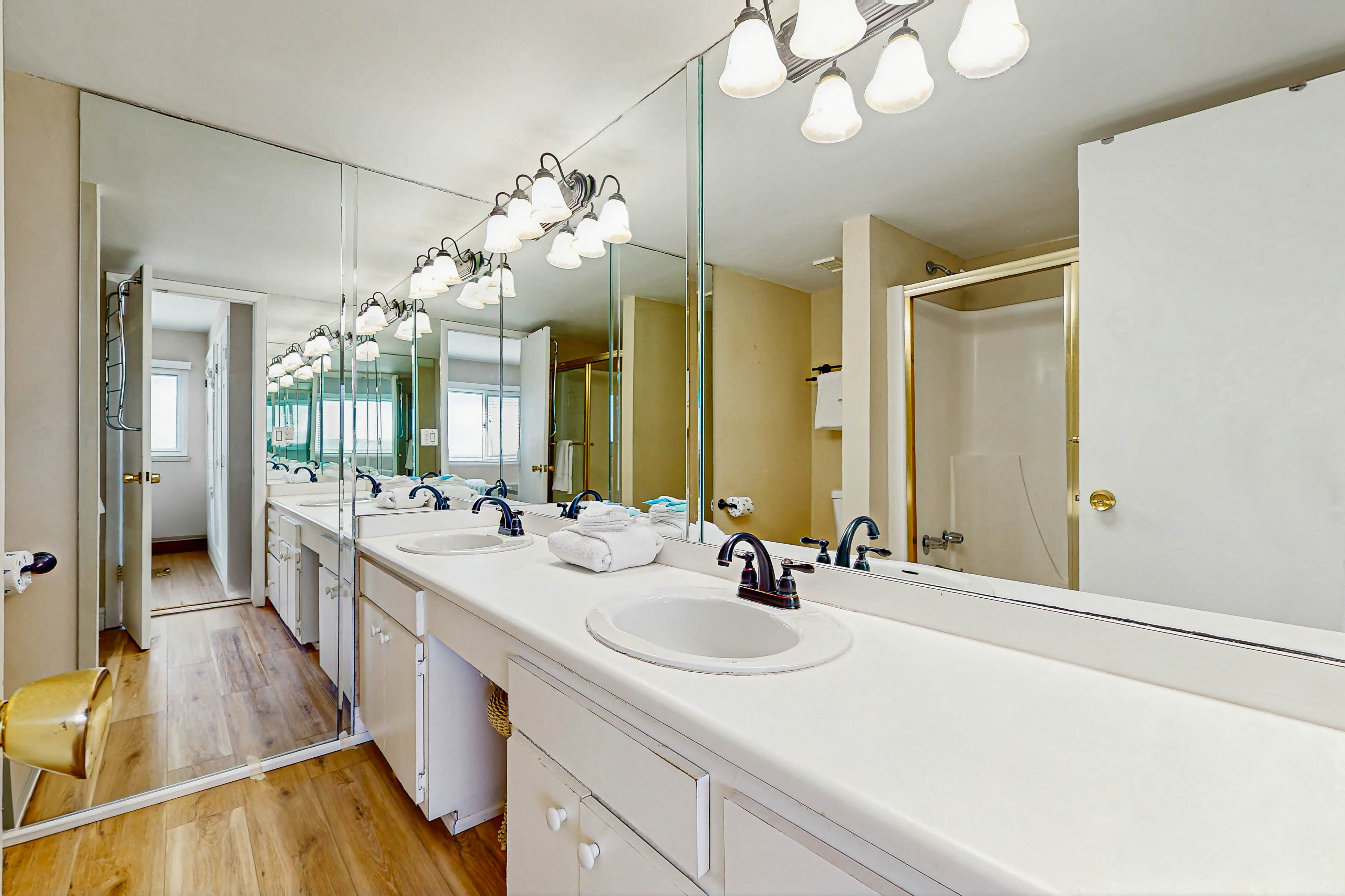 Pinnacle Port B1 605