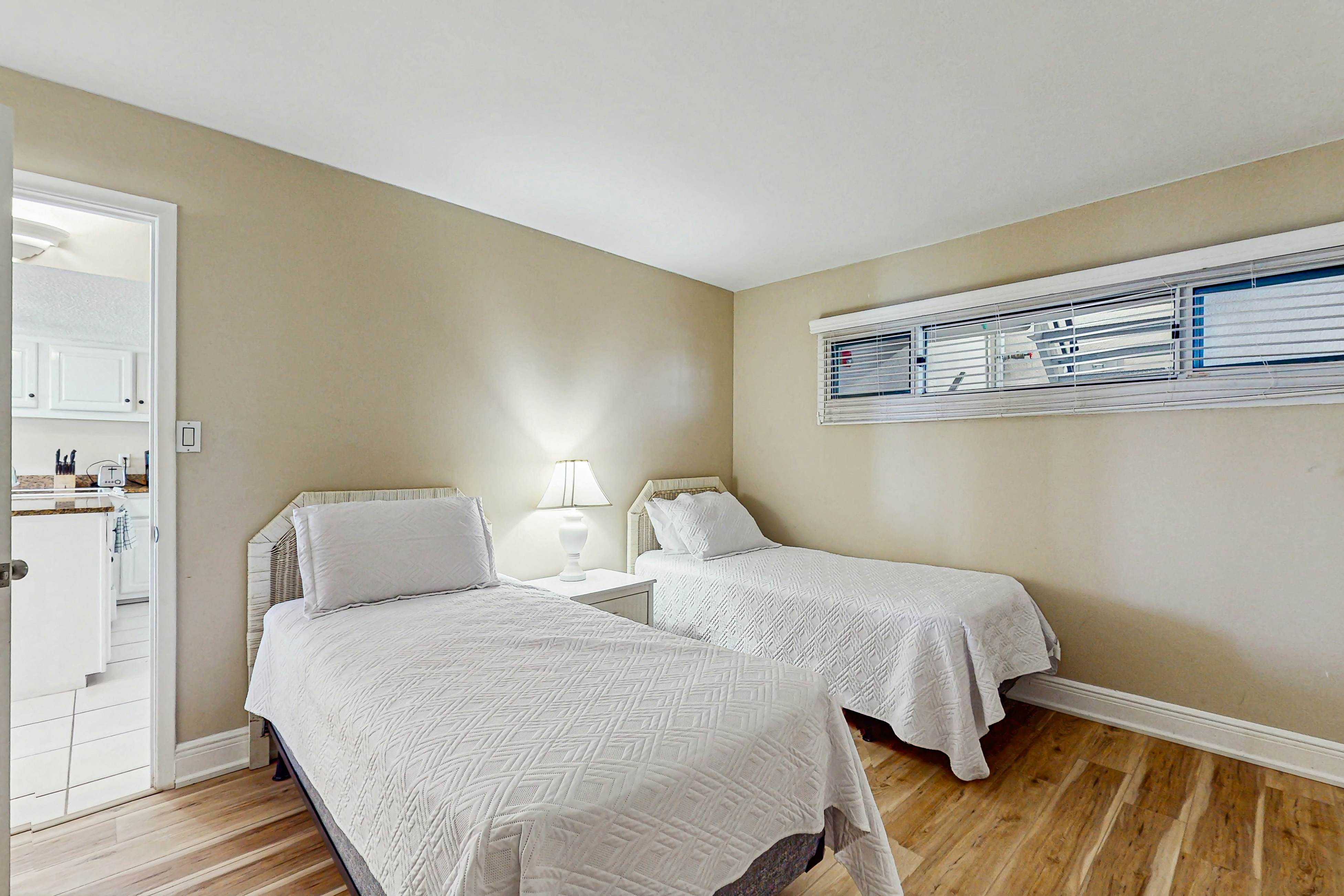 Pinnacle Port B1 605