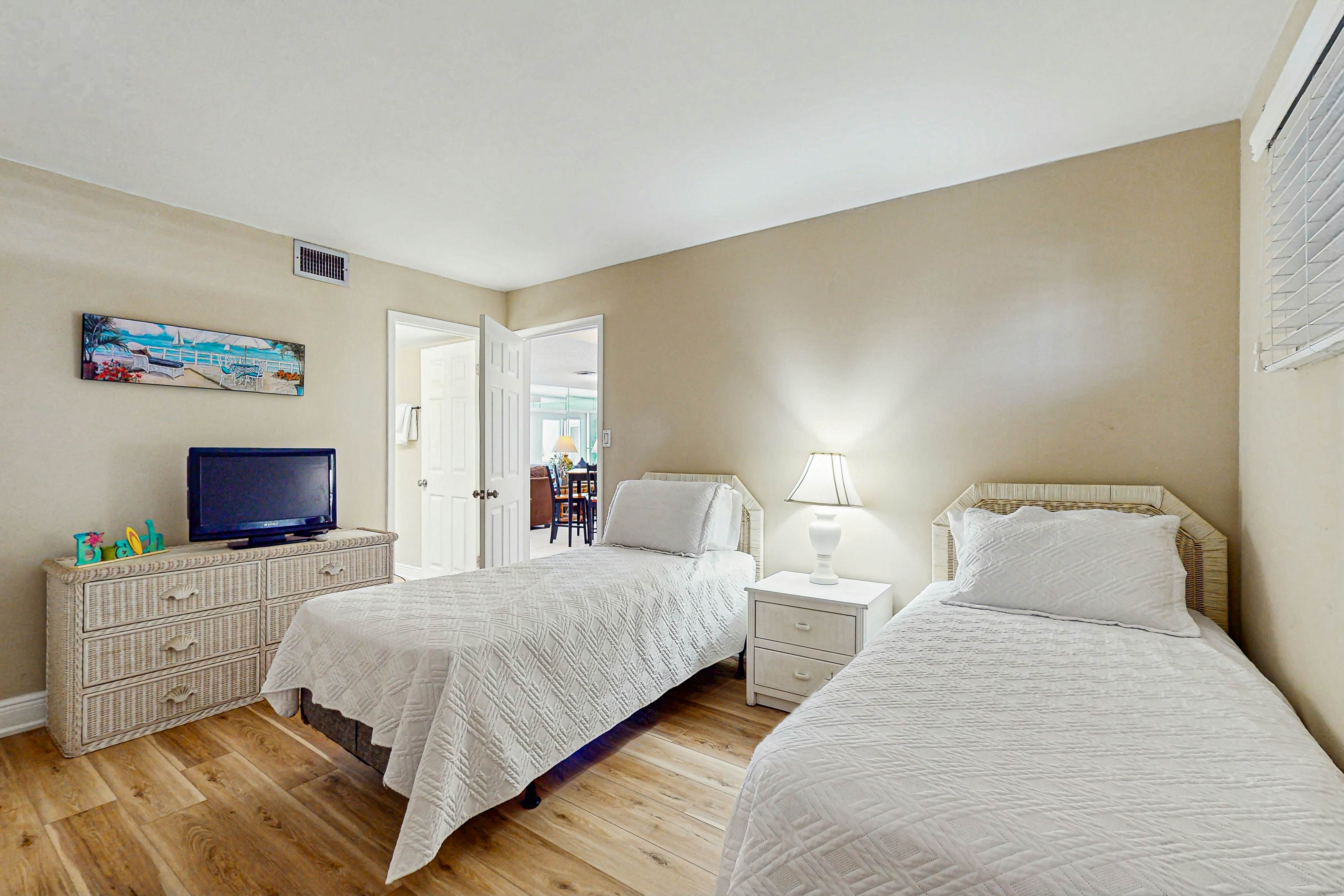 Pinnacle Port B1 605