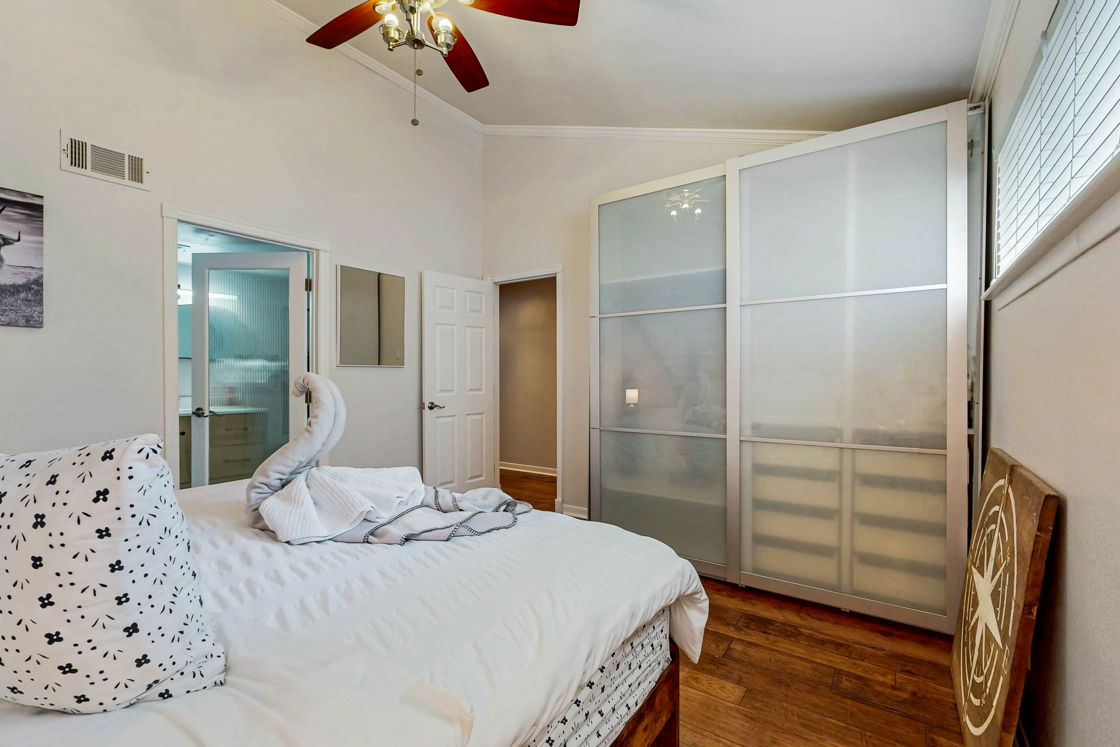 Austin Lakeside Getaway