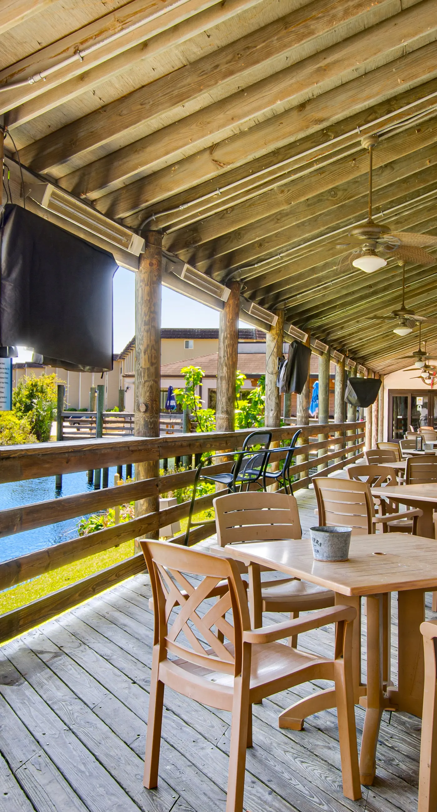 HH Beach & Tennis 322AR