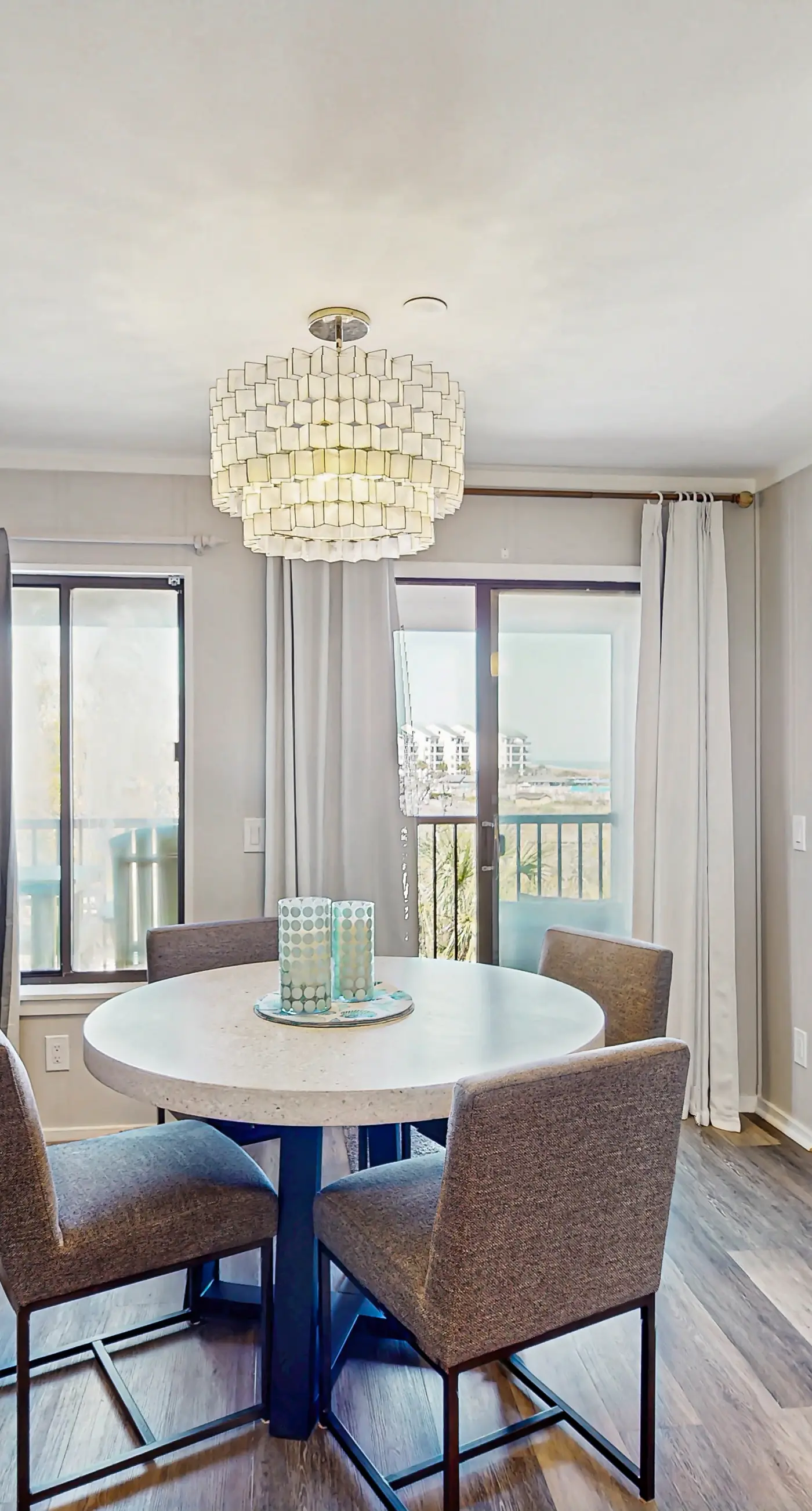 HH Beach & Tennis 322AR