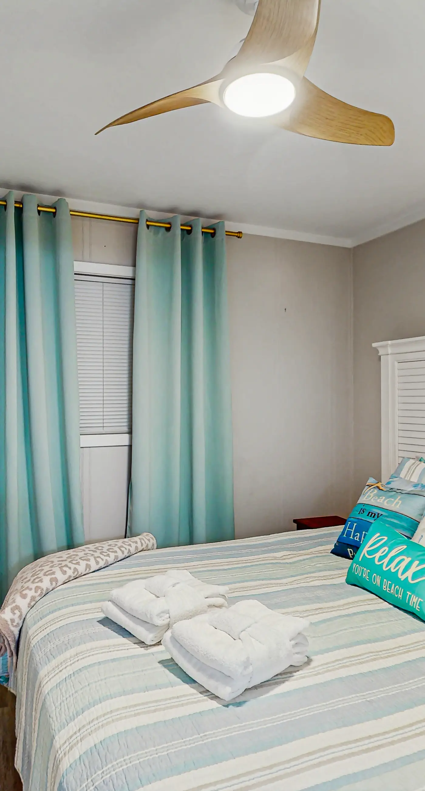 HH Beach & Tennis 322AR