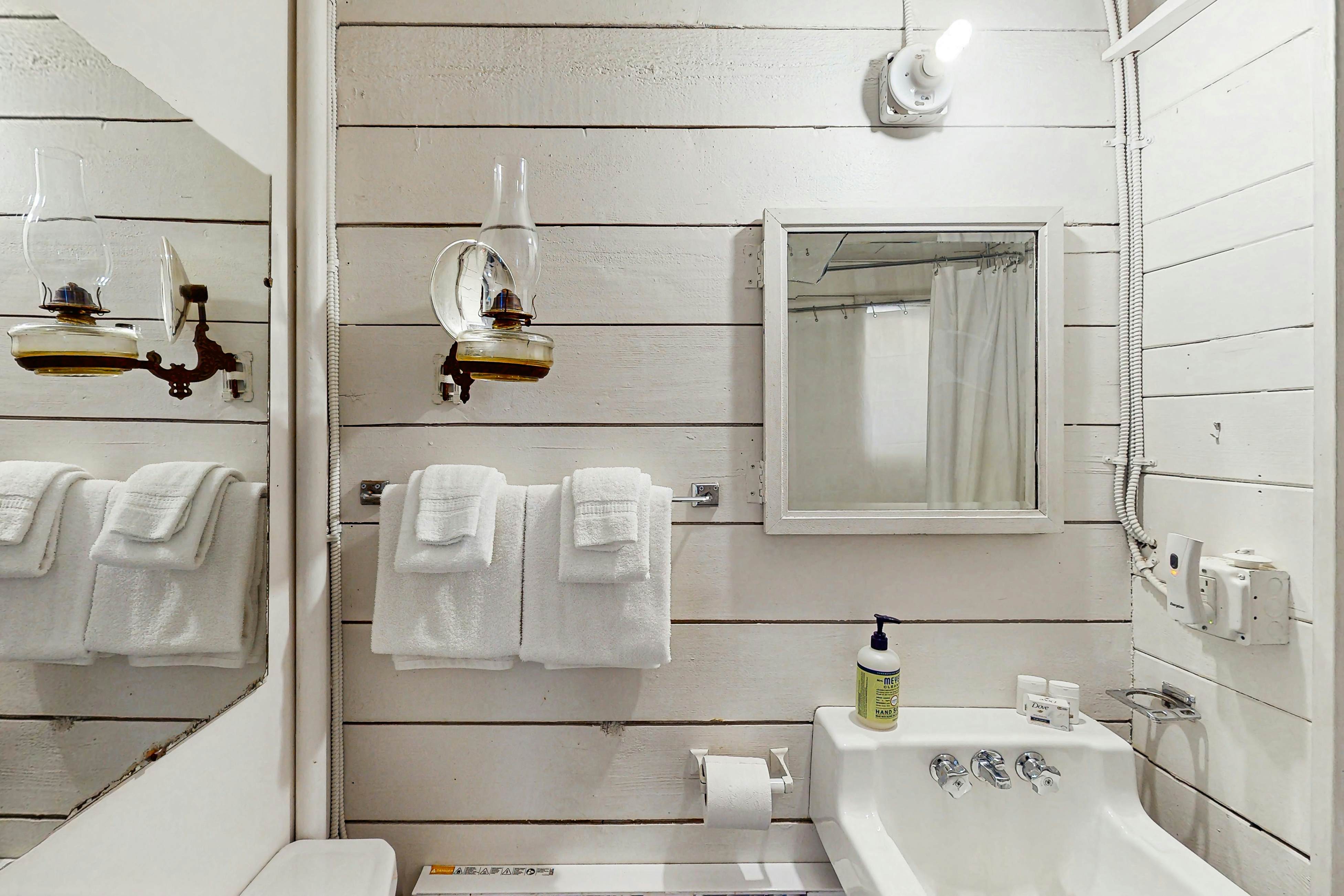 Historic Shore Cottage