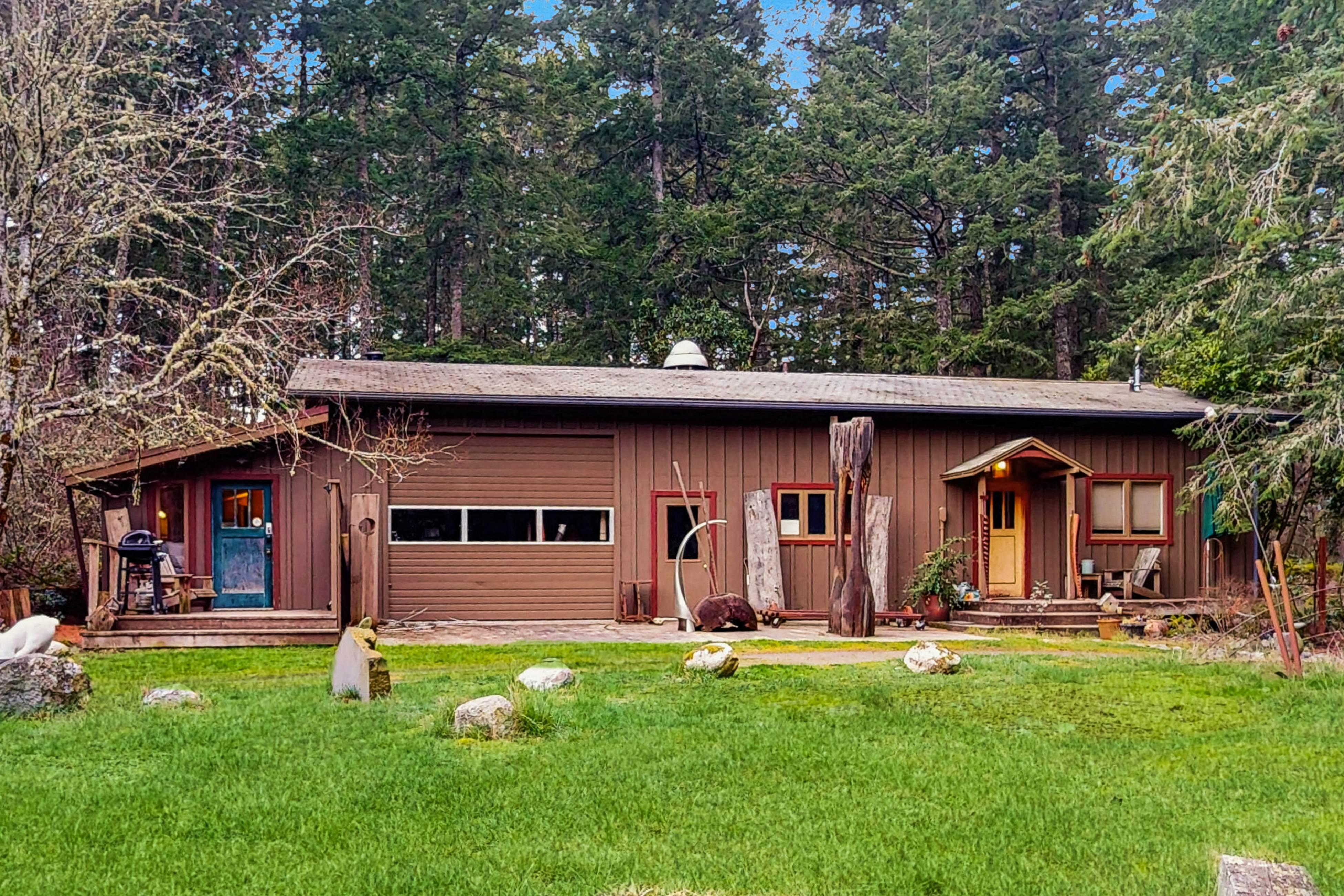 Island Artist Studio