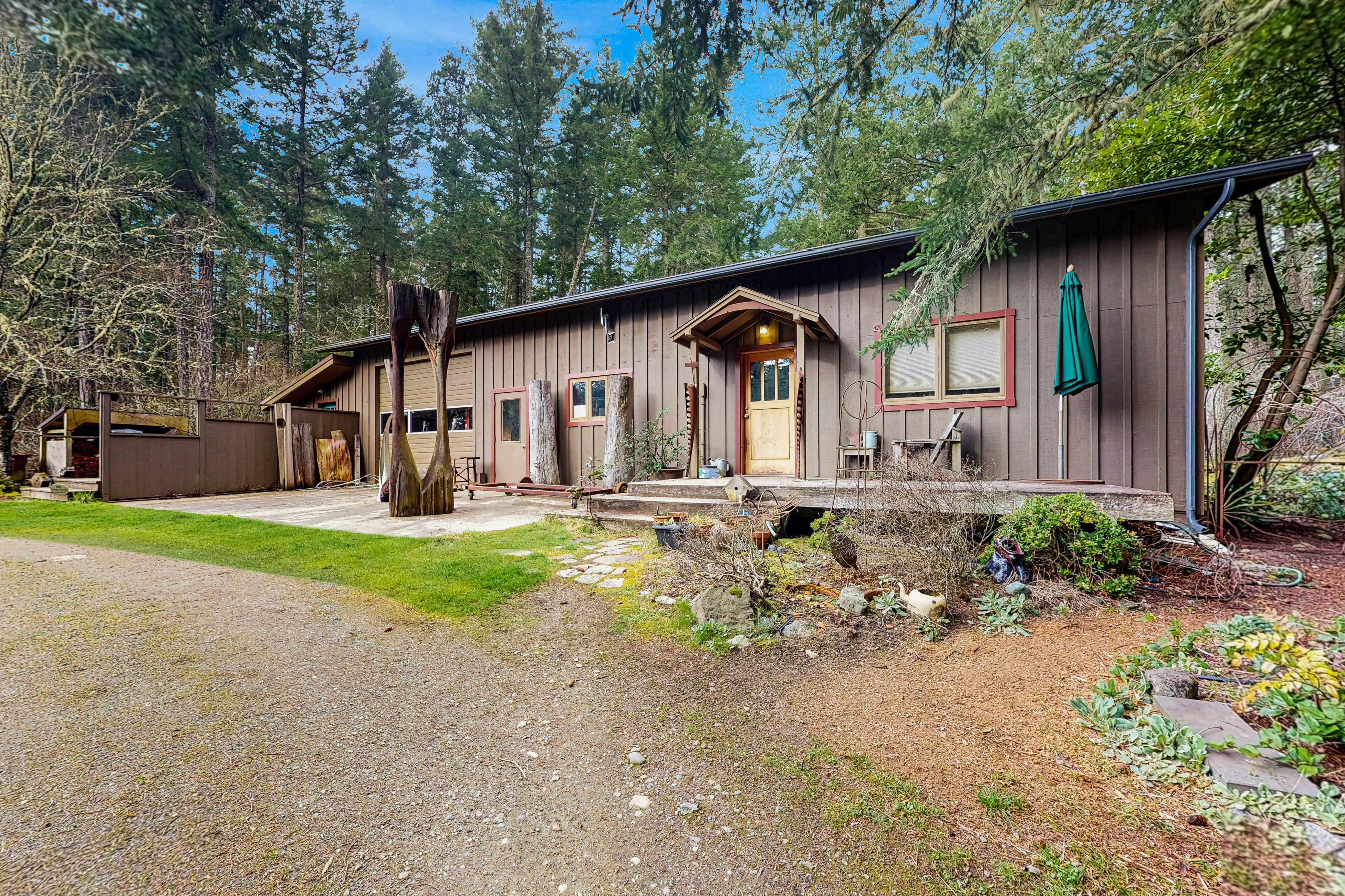 Island Artist Studio