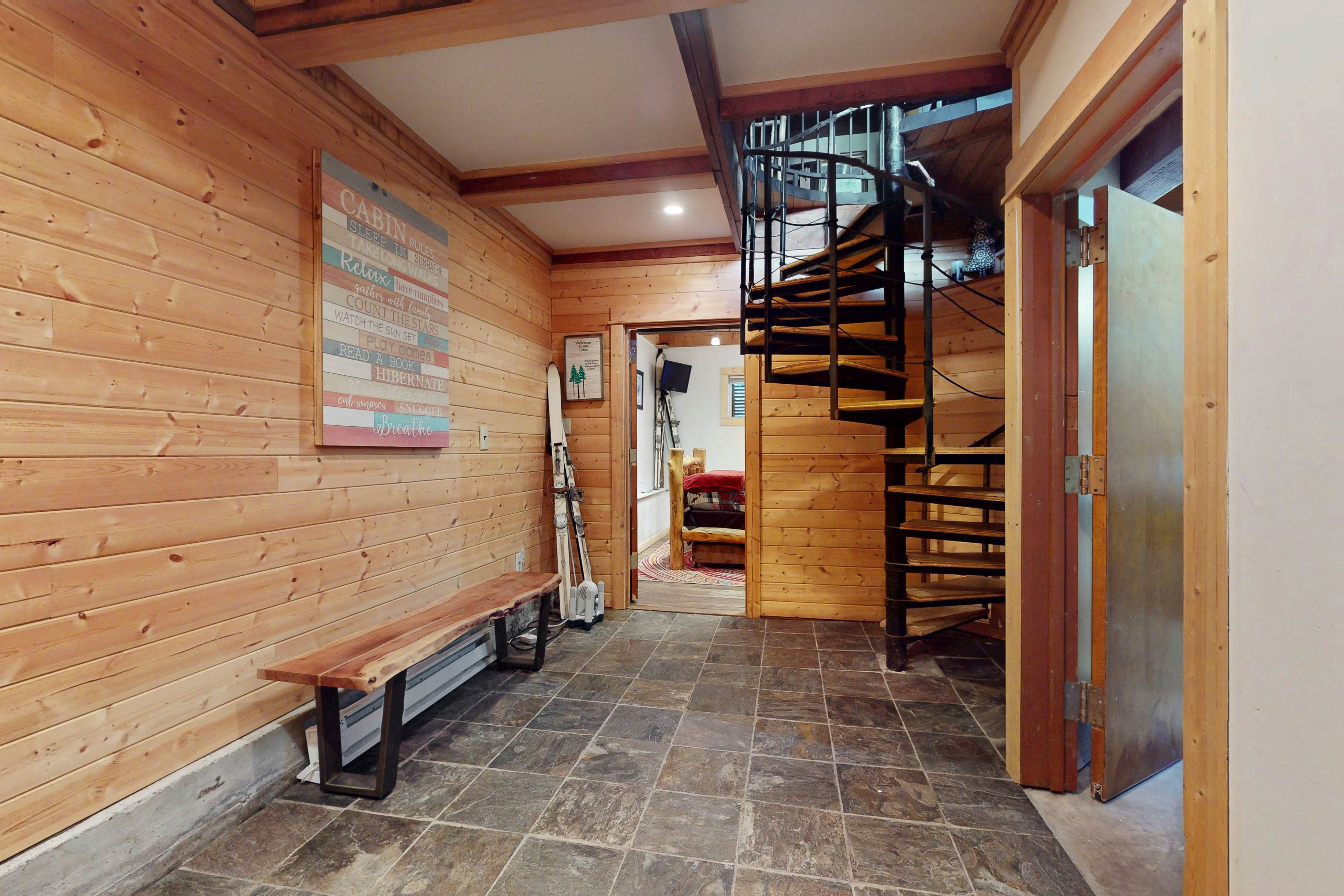 Hyak Duplex Cabin