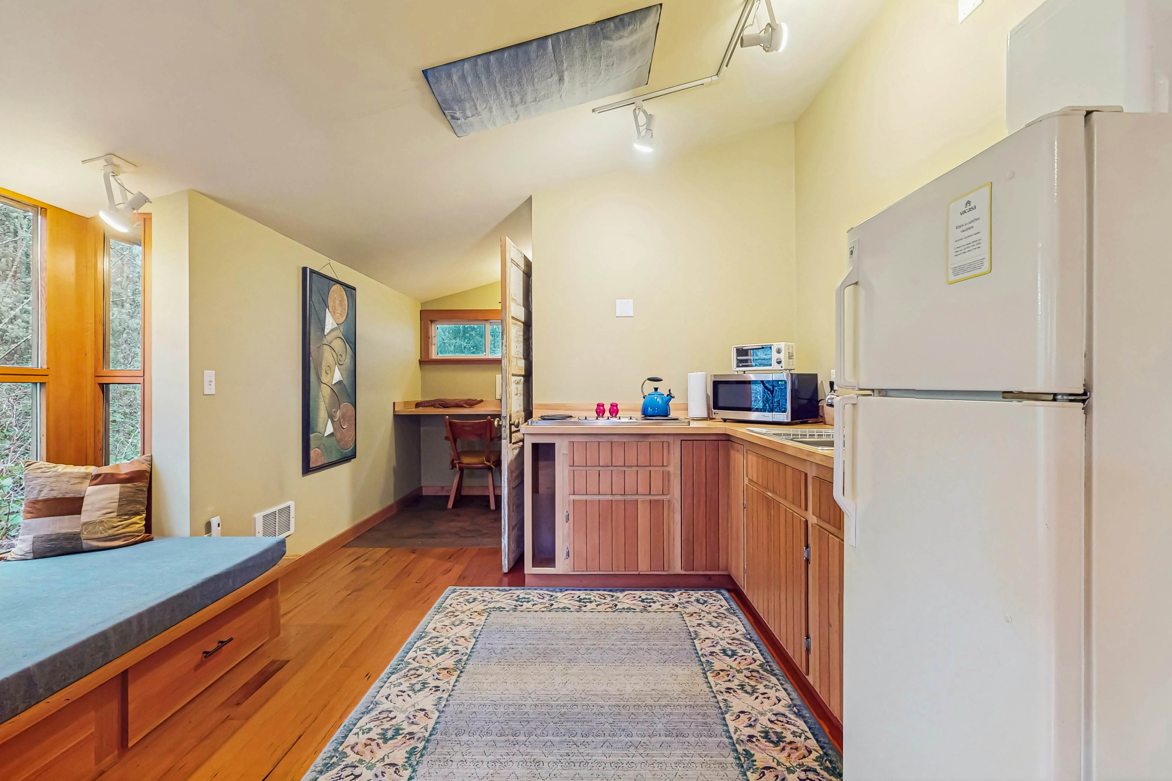 Island Artist Studio