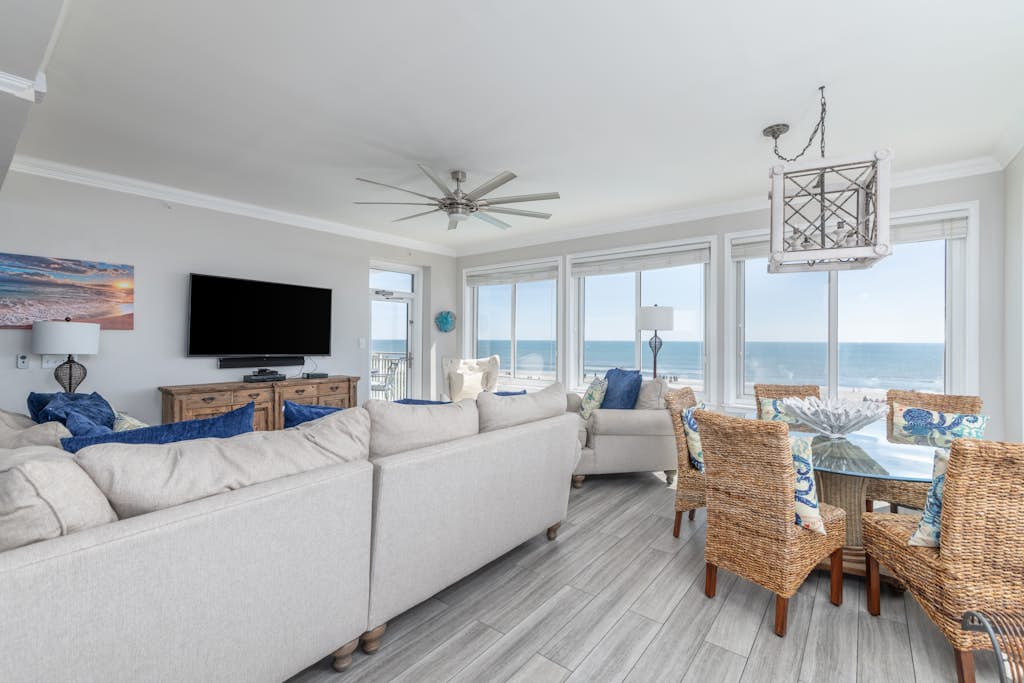Panoramic direct oceanfront view condo w/ pool, hot tub, gym & steps to beach — Hilton Head, SC — vacation rental
