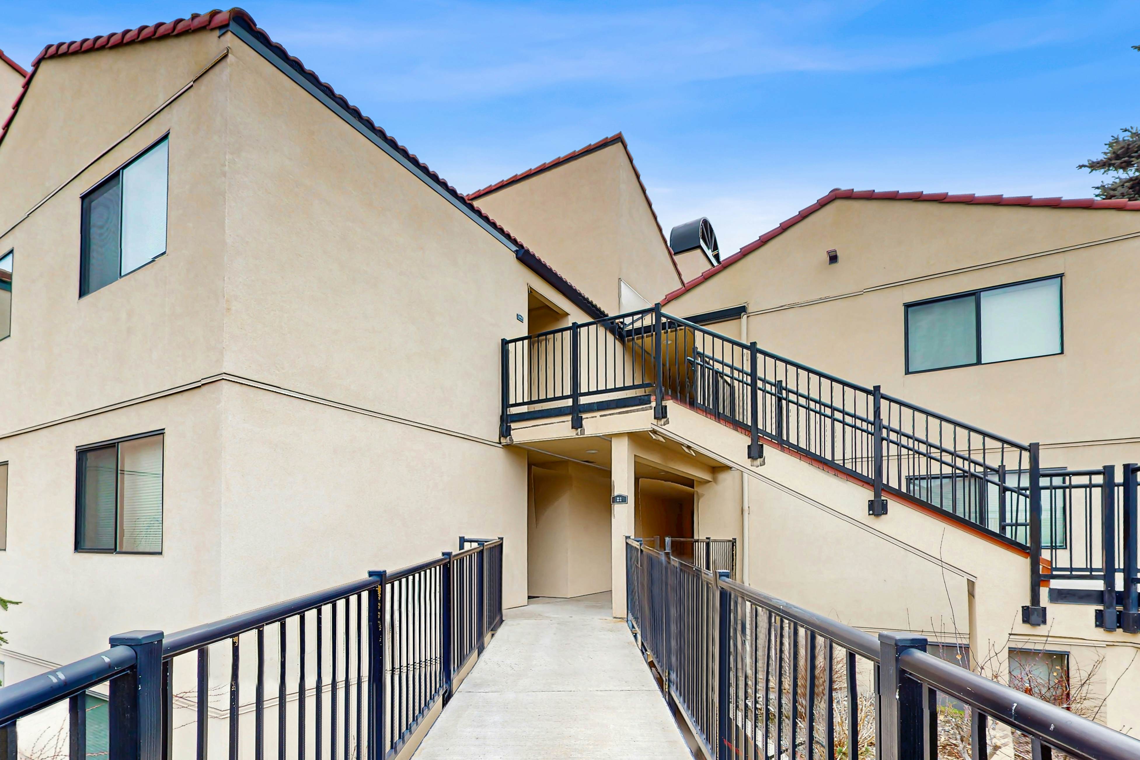 Lake Chelan Shores - Lakeside Luxury 19-5