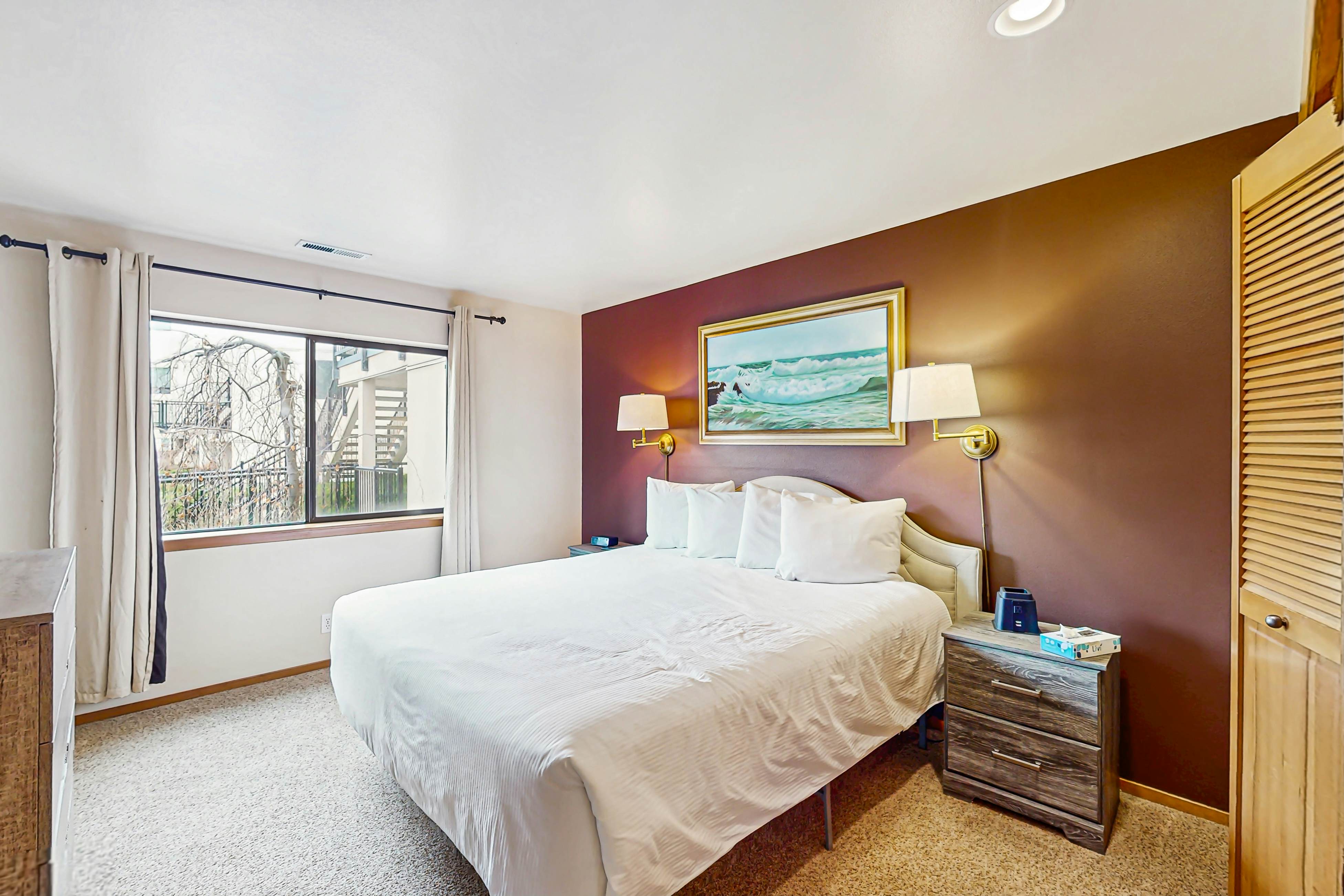 Lake Chelan Shores - Lakeside Luxury 19-5