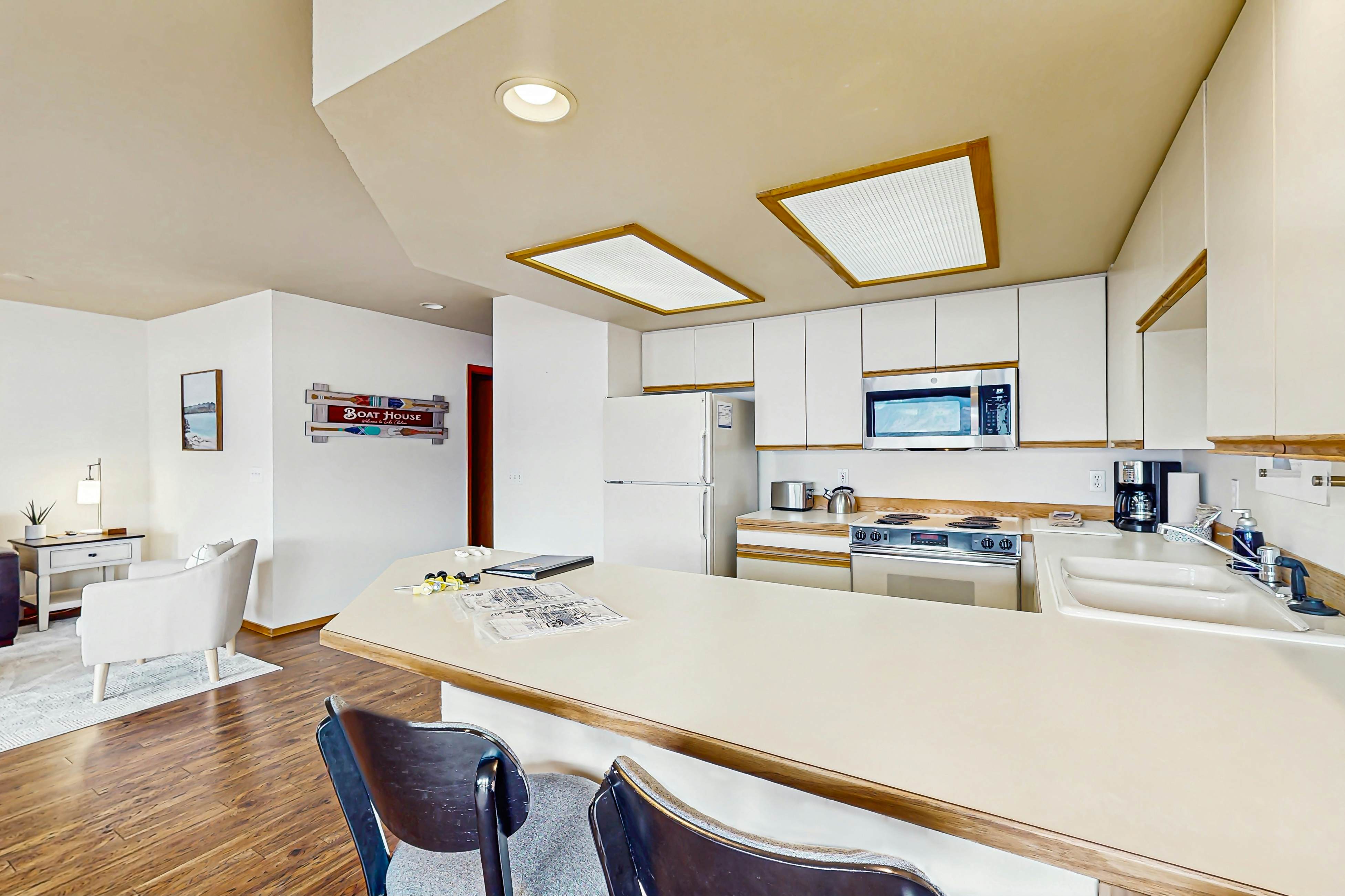 Lake Chelan Shores - Lakeside Luxury 19-5