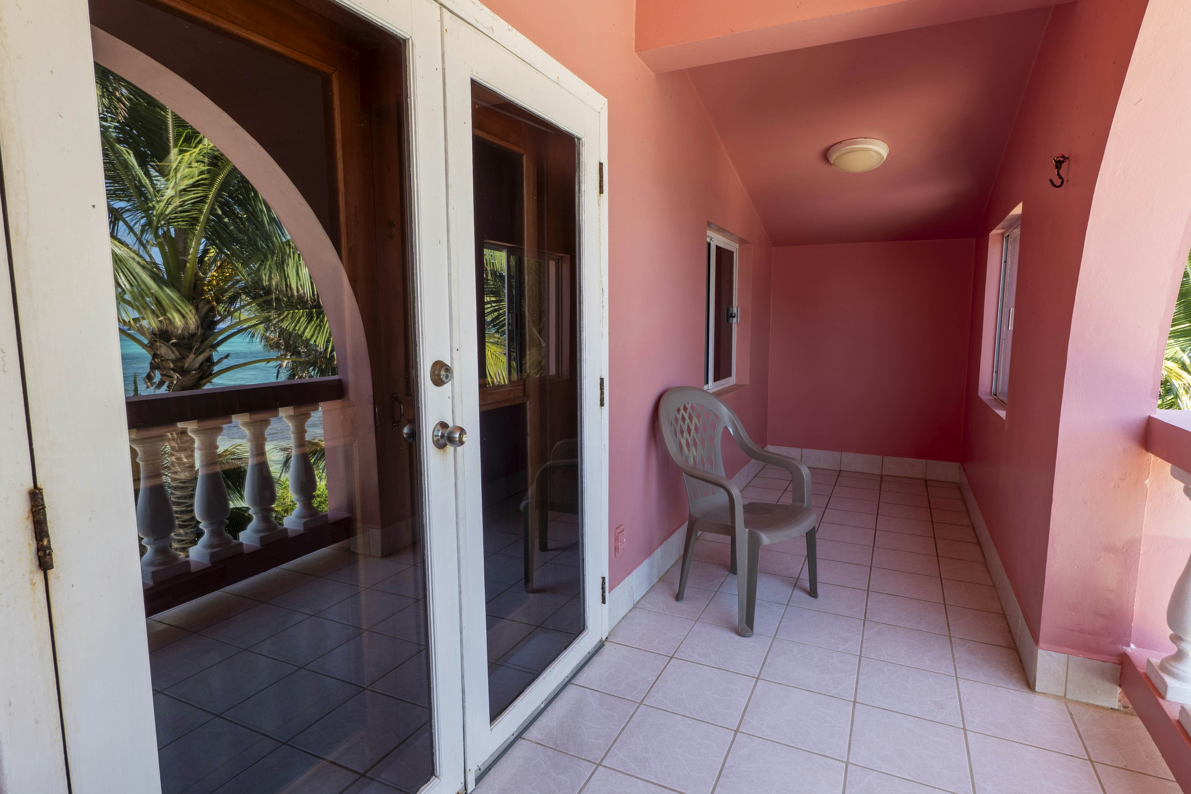 Cacao #18 at Caribe Island  -Gold Standard Certified