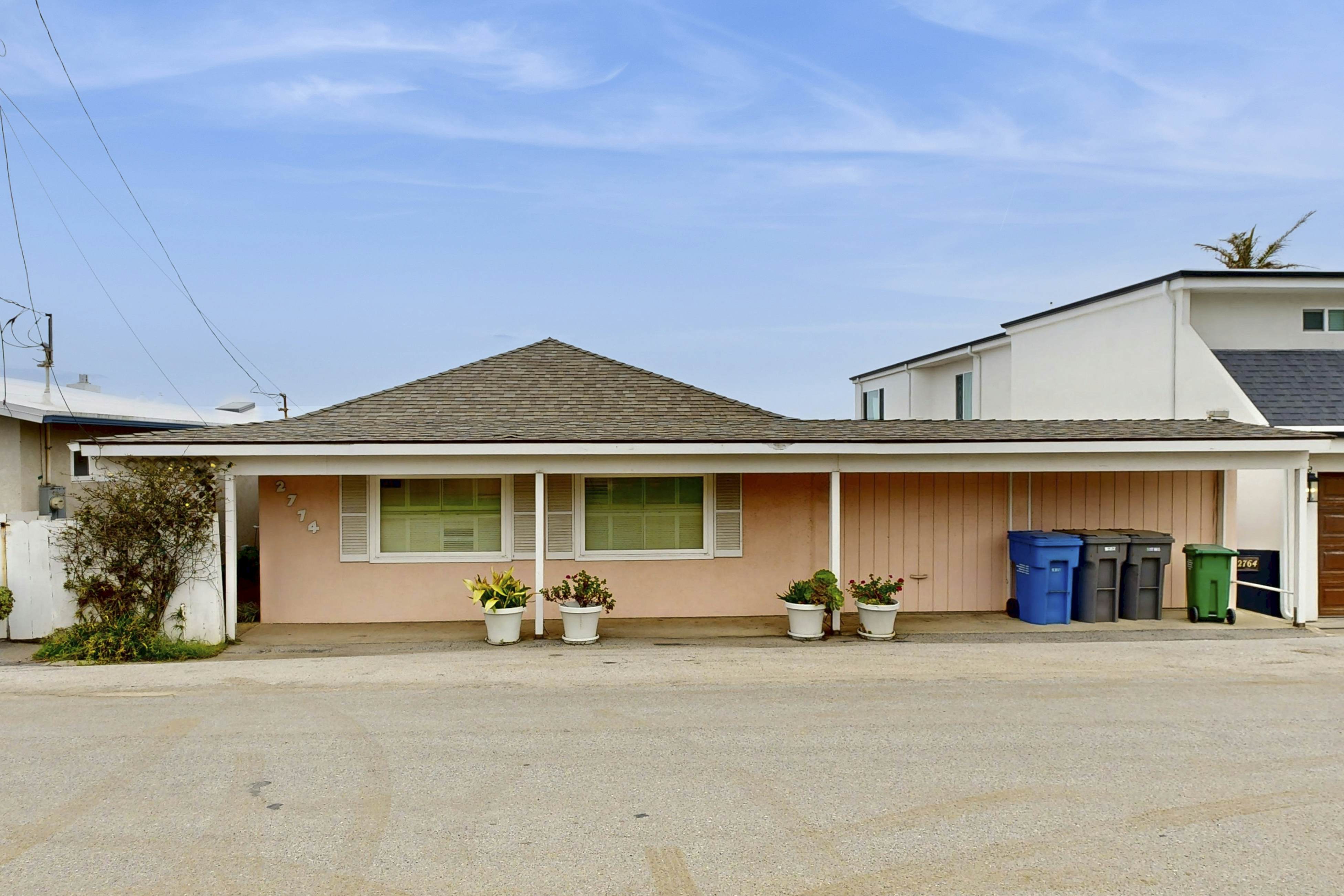 Nana's Vintage Beach House 