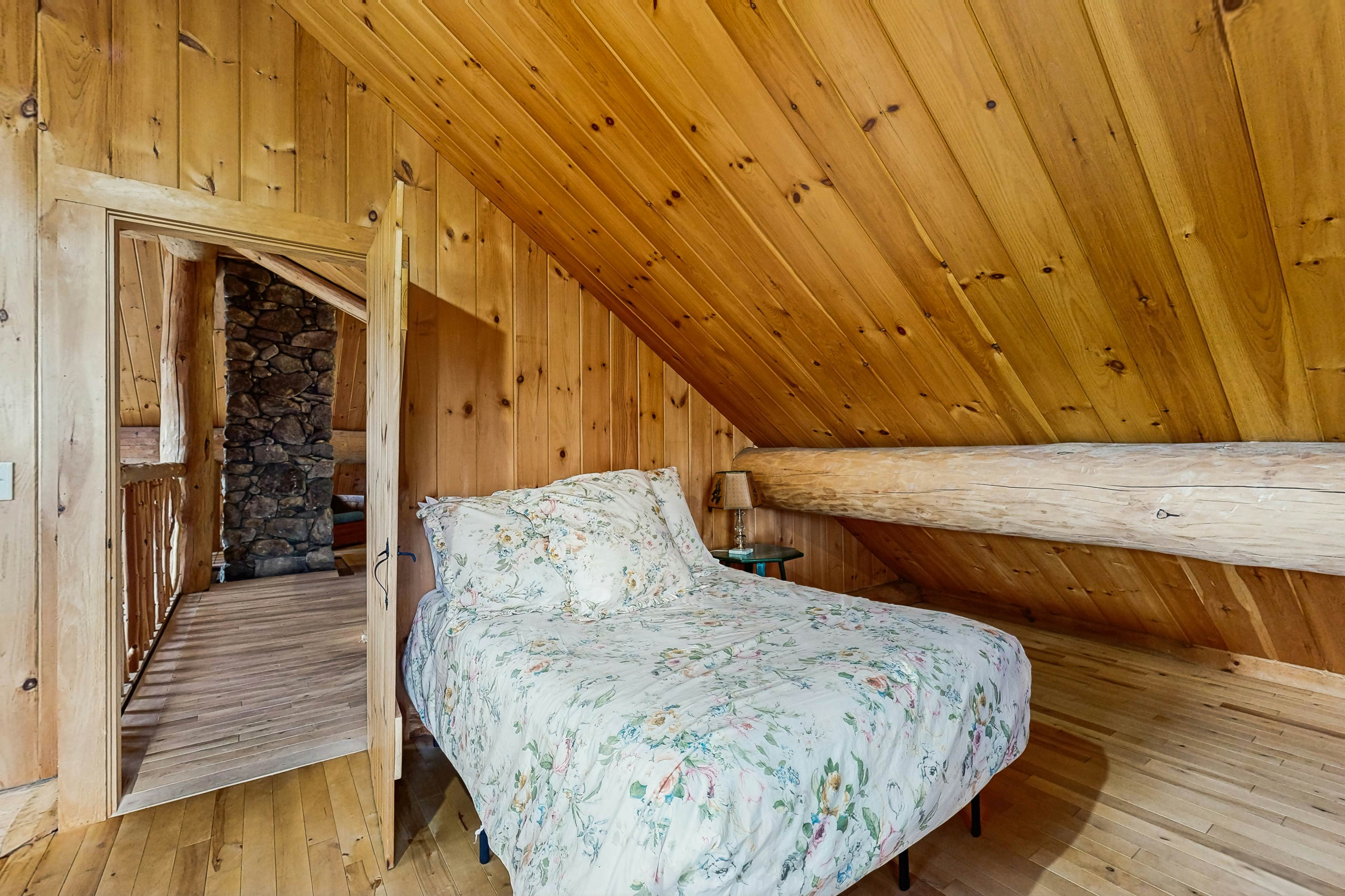 Eaglet Log Home