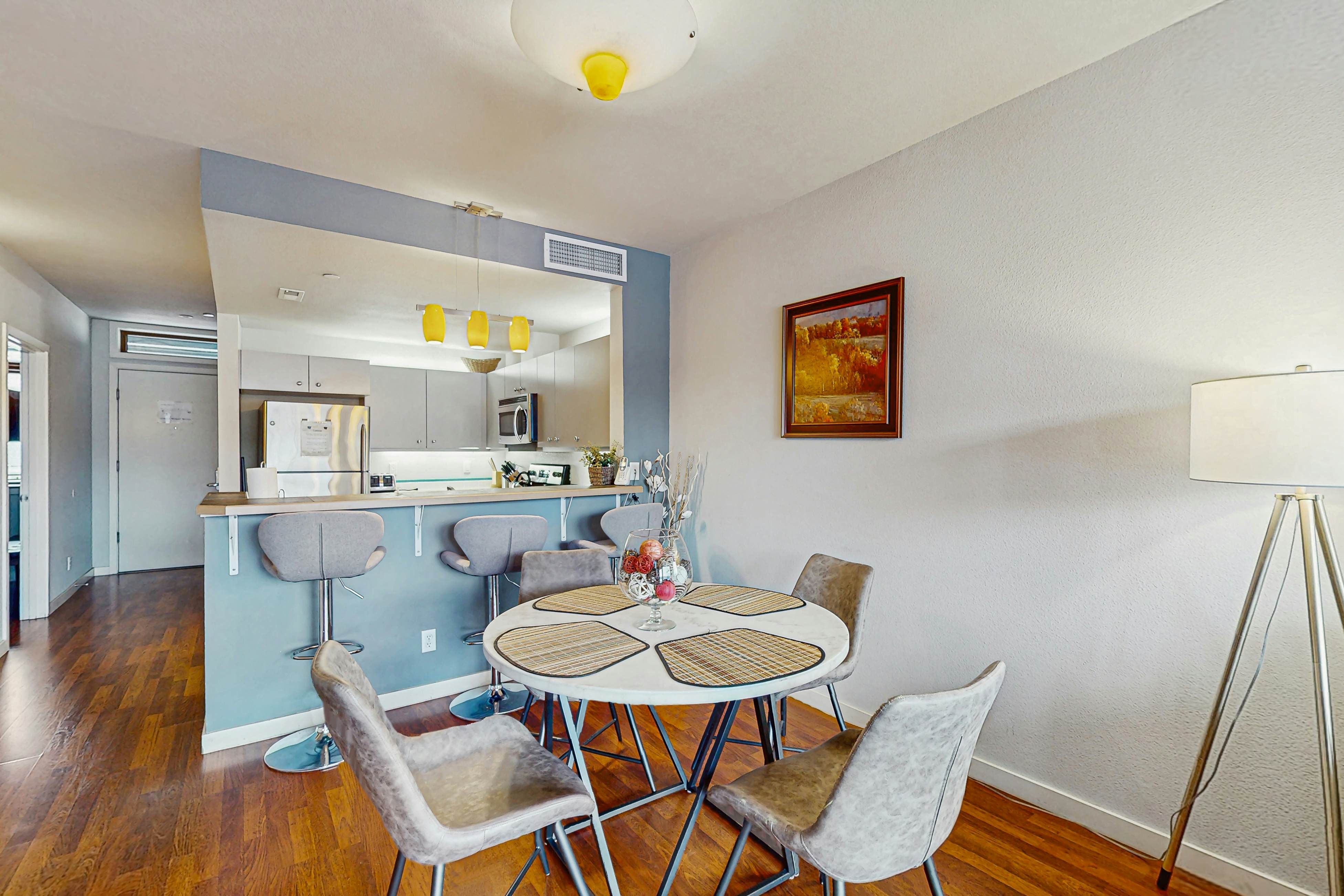 Chelan Resort Suites - Lakeside Serenity #309