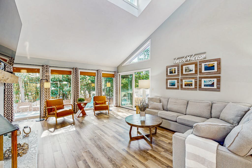 Fully Renovated Sea Pines Home w/ Private Pool Six Rows from the Water - Dogs OK — Hilton Head, SC — vacation rental