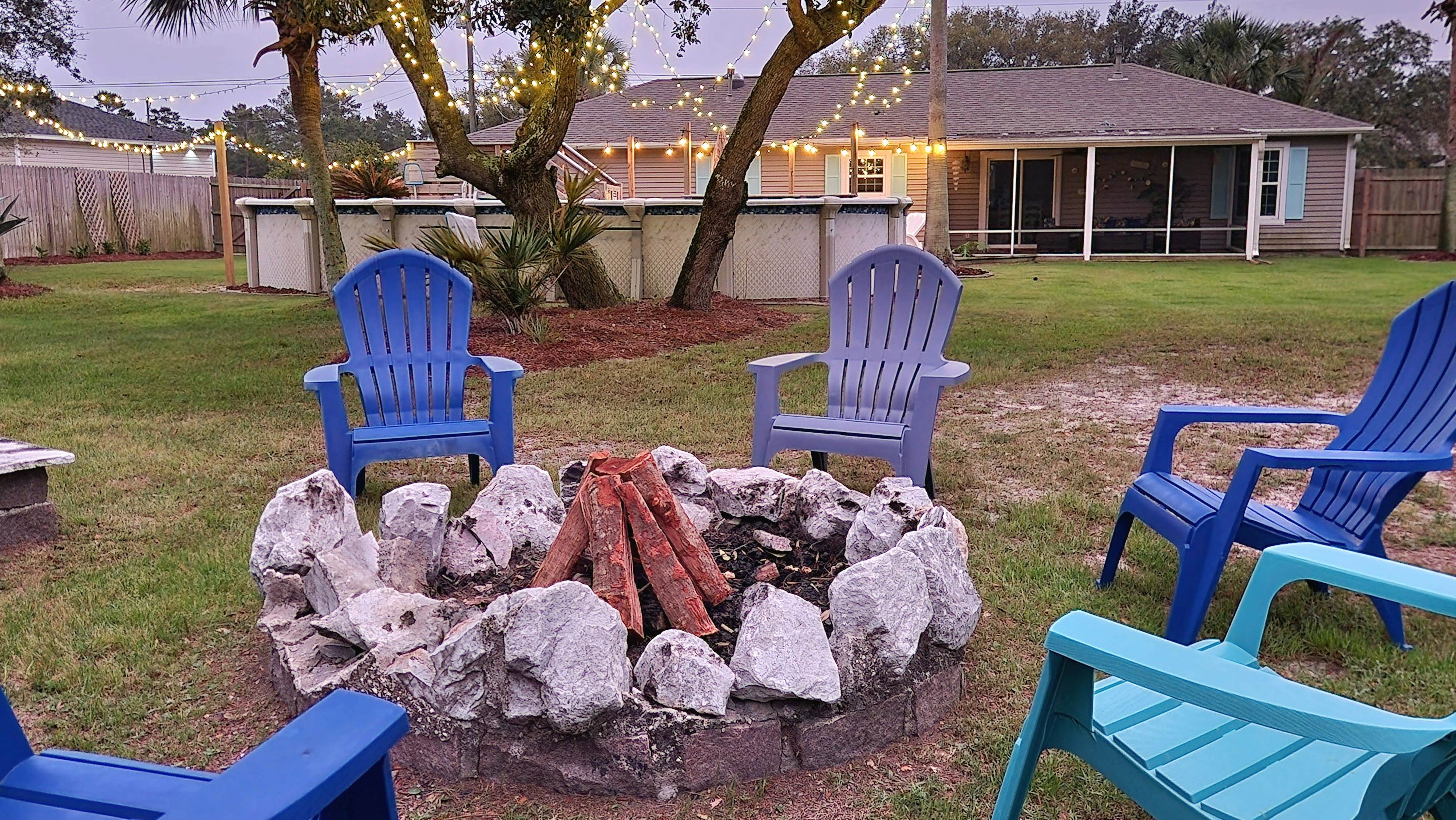 Poolside Palms Paradise
